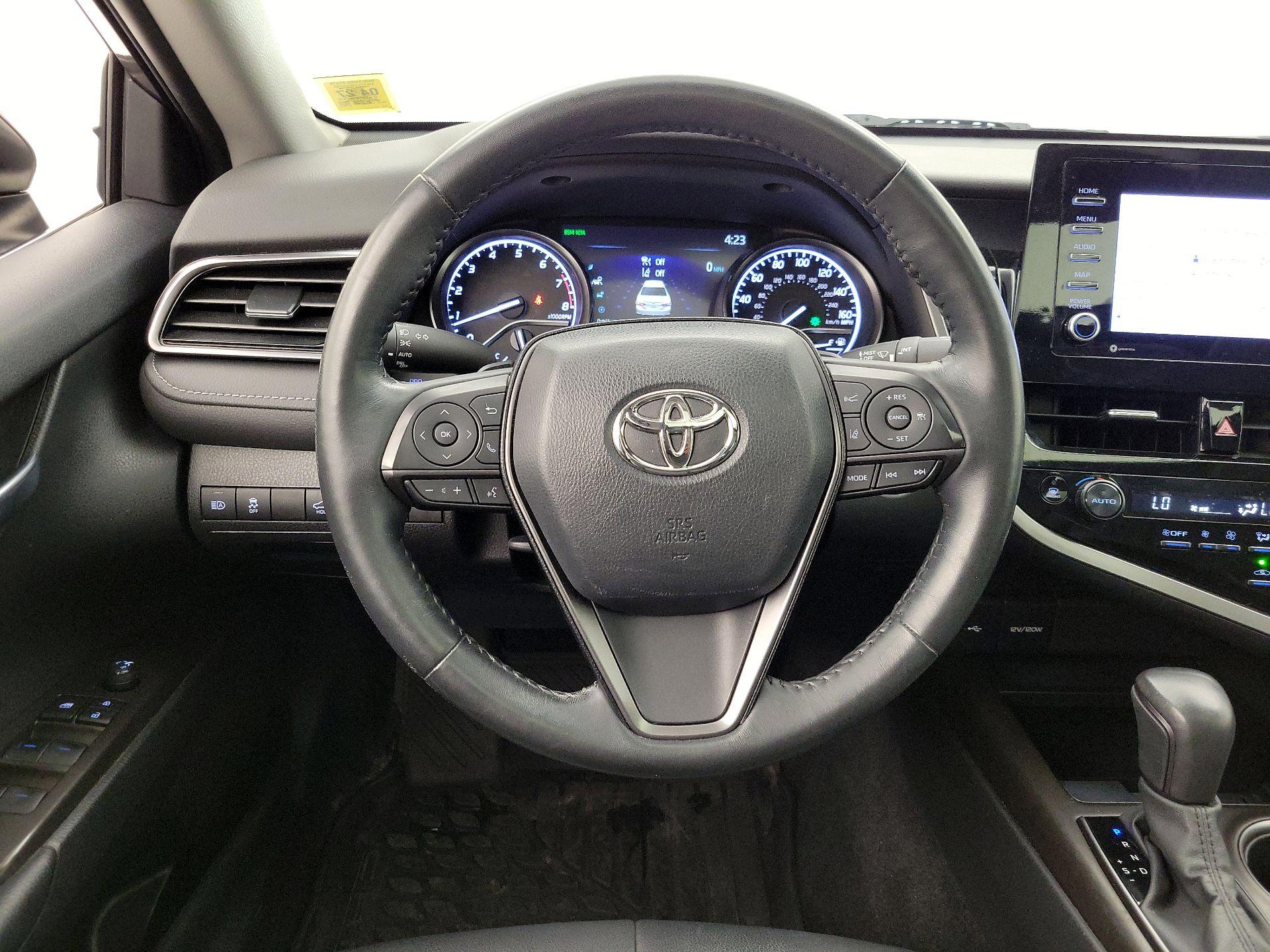 Thumbnail: 2023 Toyota Camry - 10