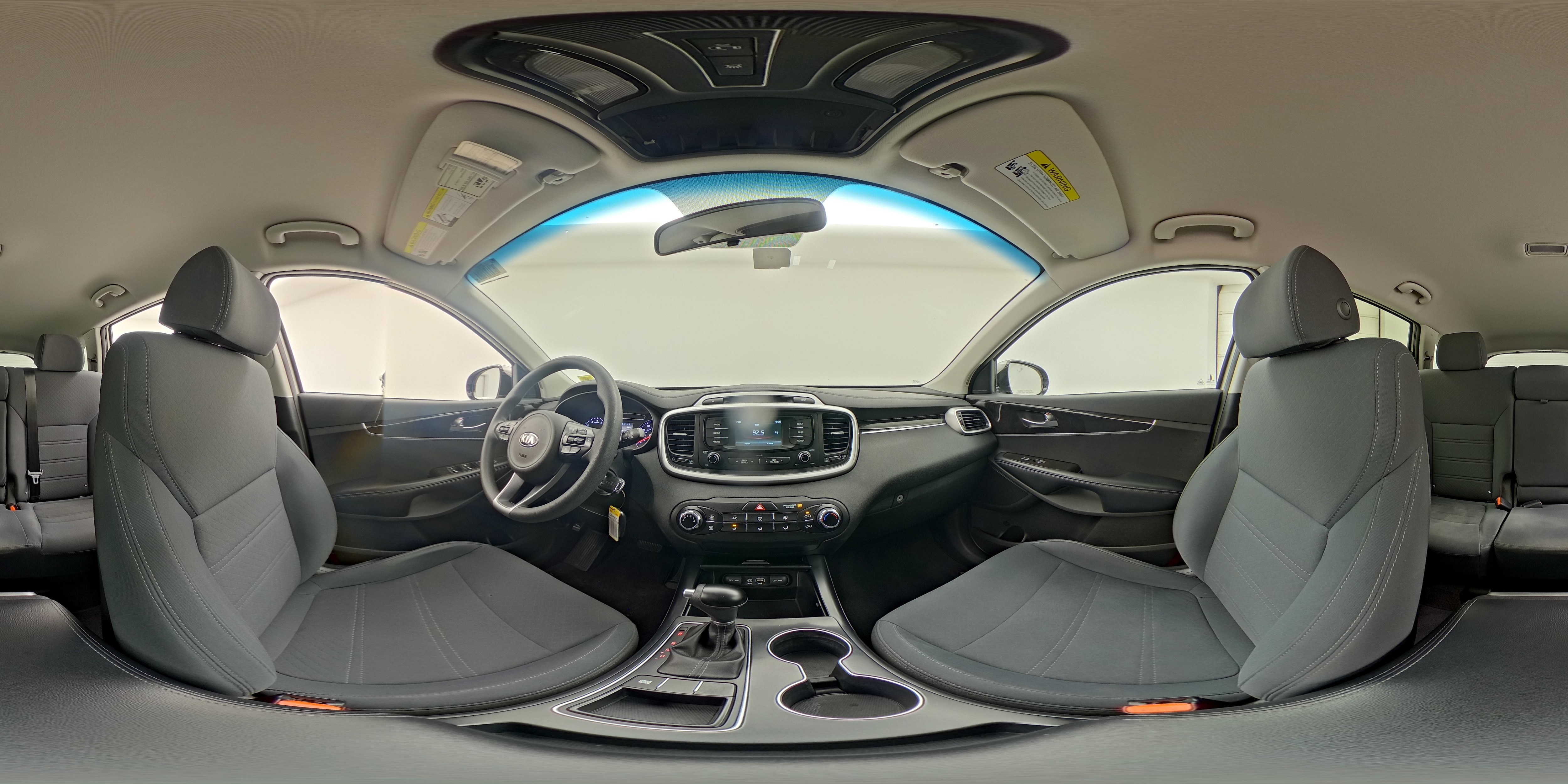 2018 Kia Sorento L - Photo 24