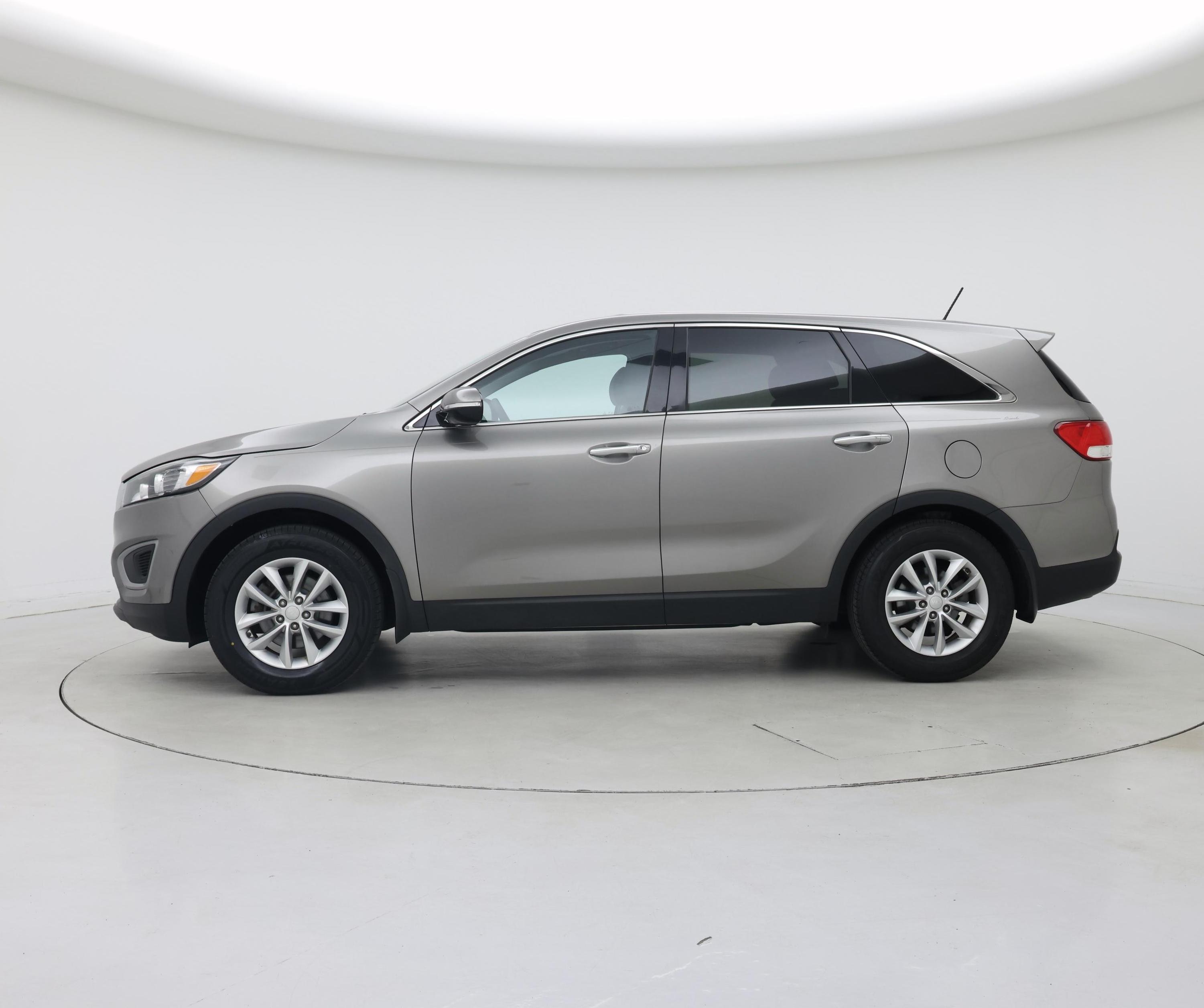 Thumbnail: 2018 Kia Sorento - 3