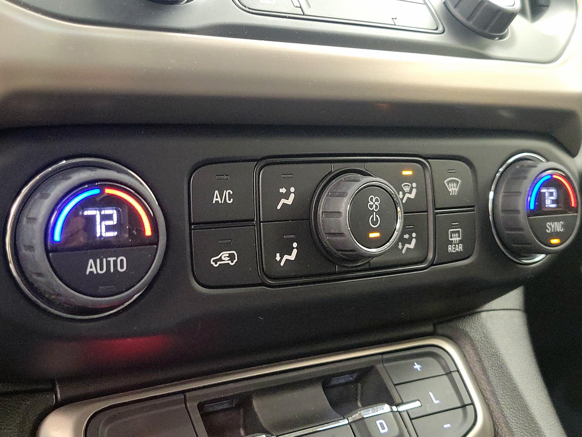 Thumbnail: 2022 GMC Acadia - 17