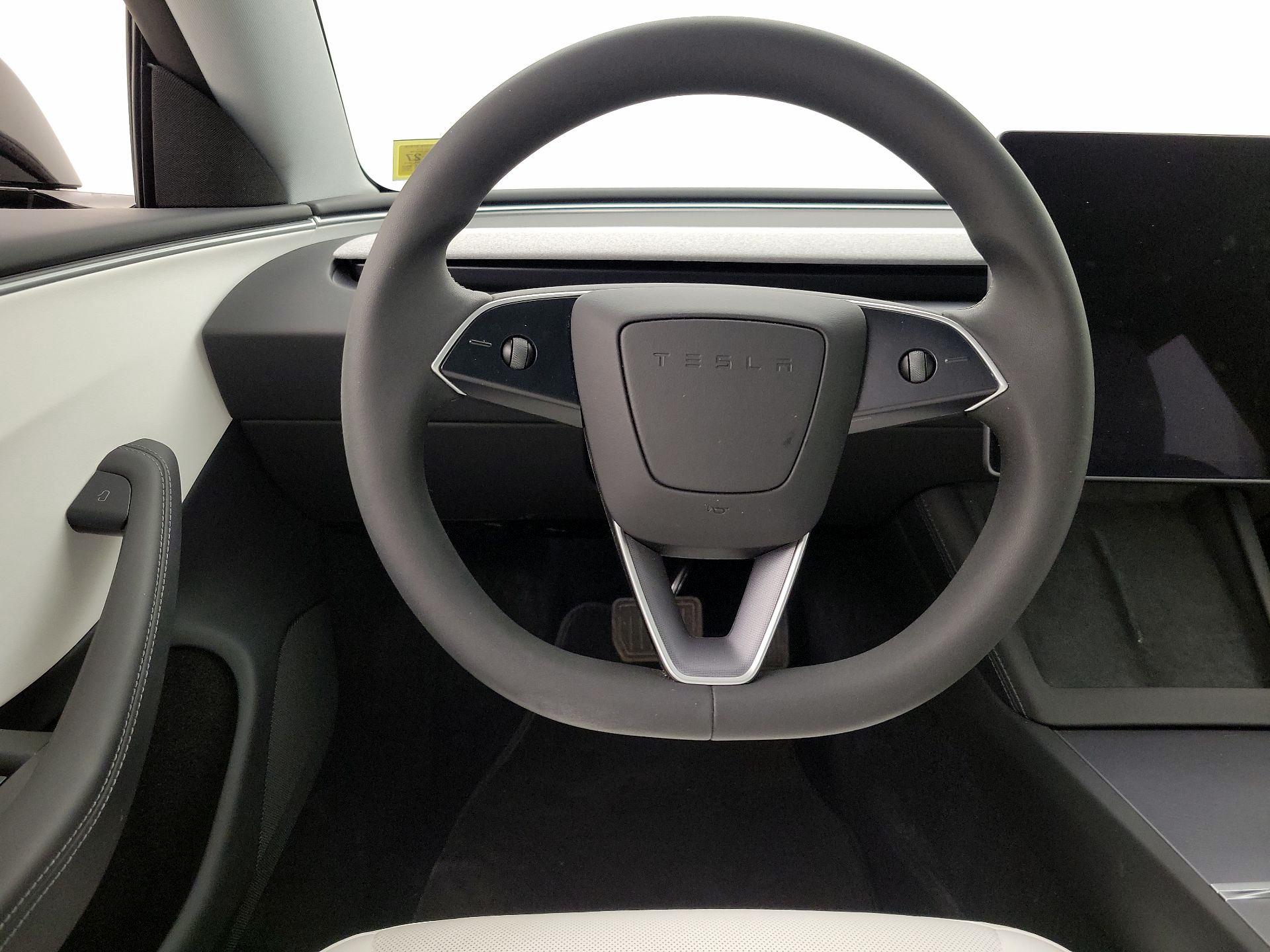 Thumbnail: 2025 Tesla Model 3 - 10