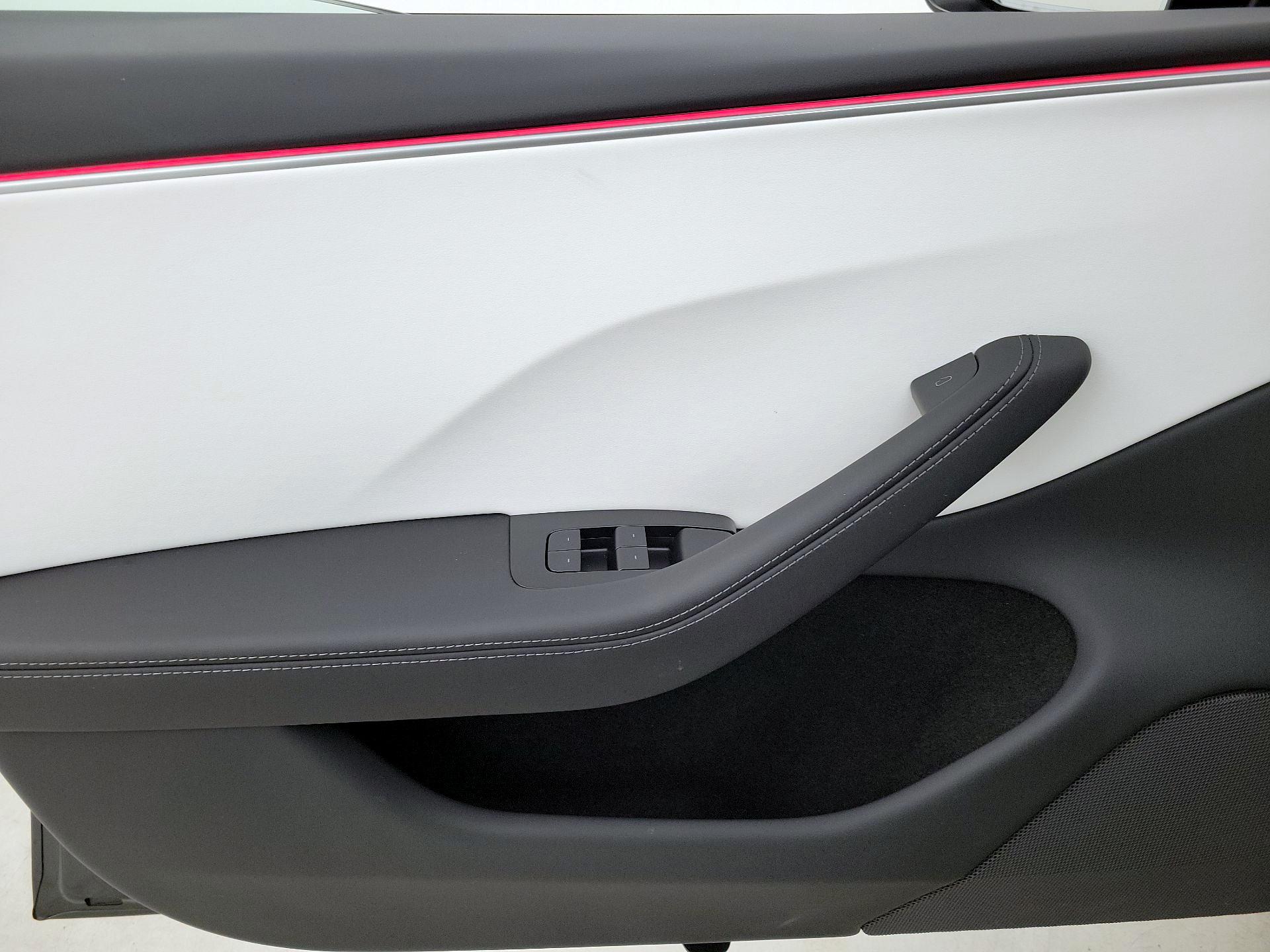 Thumbnail: 2025 Tesla Model 3 - 12