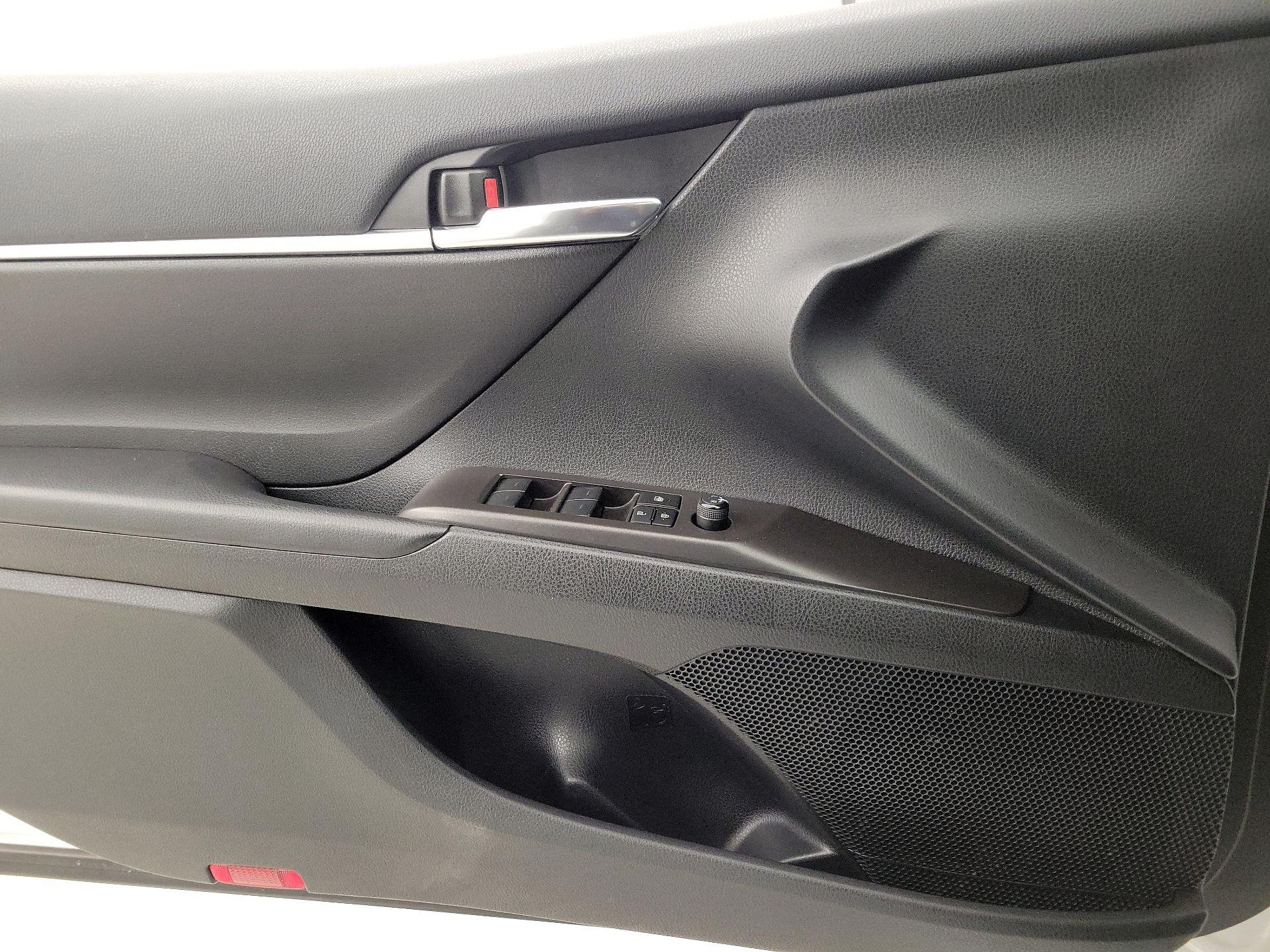 Thumbnail: 2023 Toyota Camry - 12