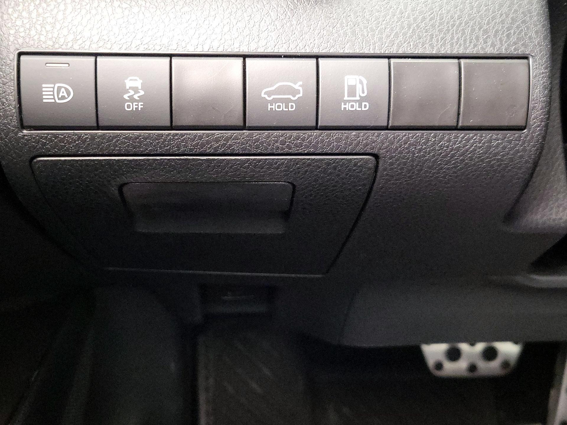 Thumbnail: 2023 Toyota Camry - 13