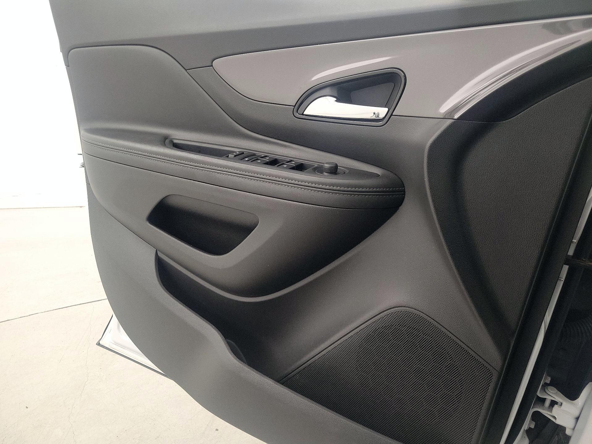 Thumbnail: 2019 Buick Encore - 12