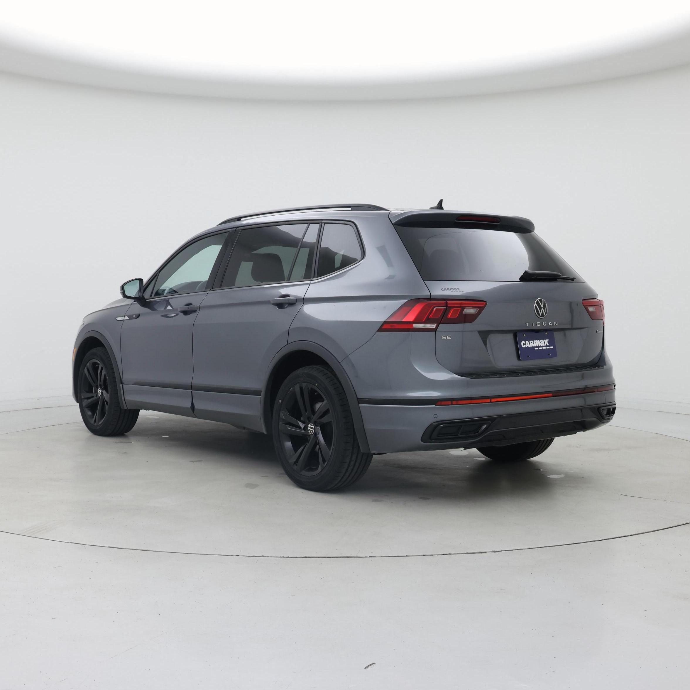 Thumbnail: 2023 Volkswagen Tiguan - 2