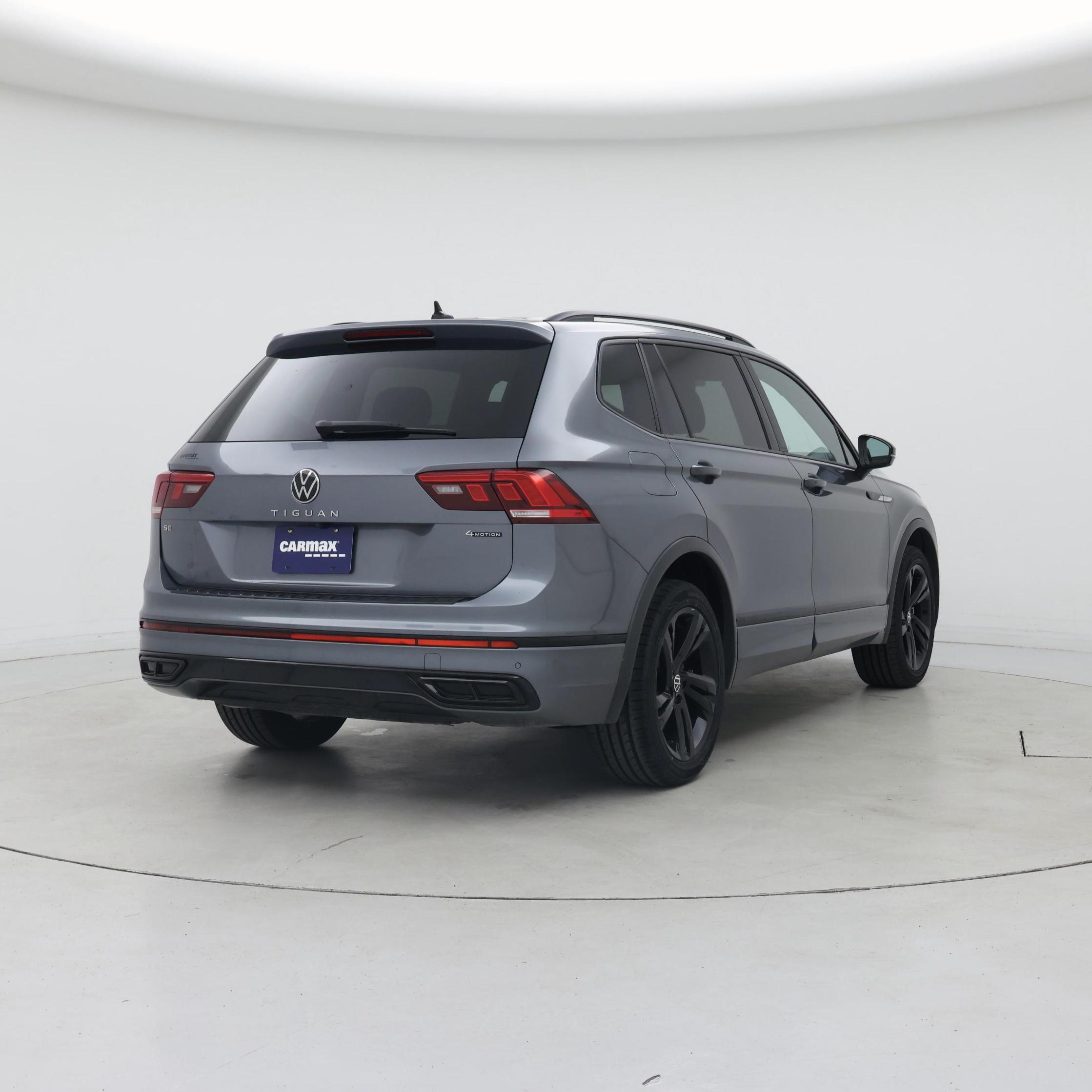 Thumbnail: 2023 Volkswagen Tiguan - 8