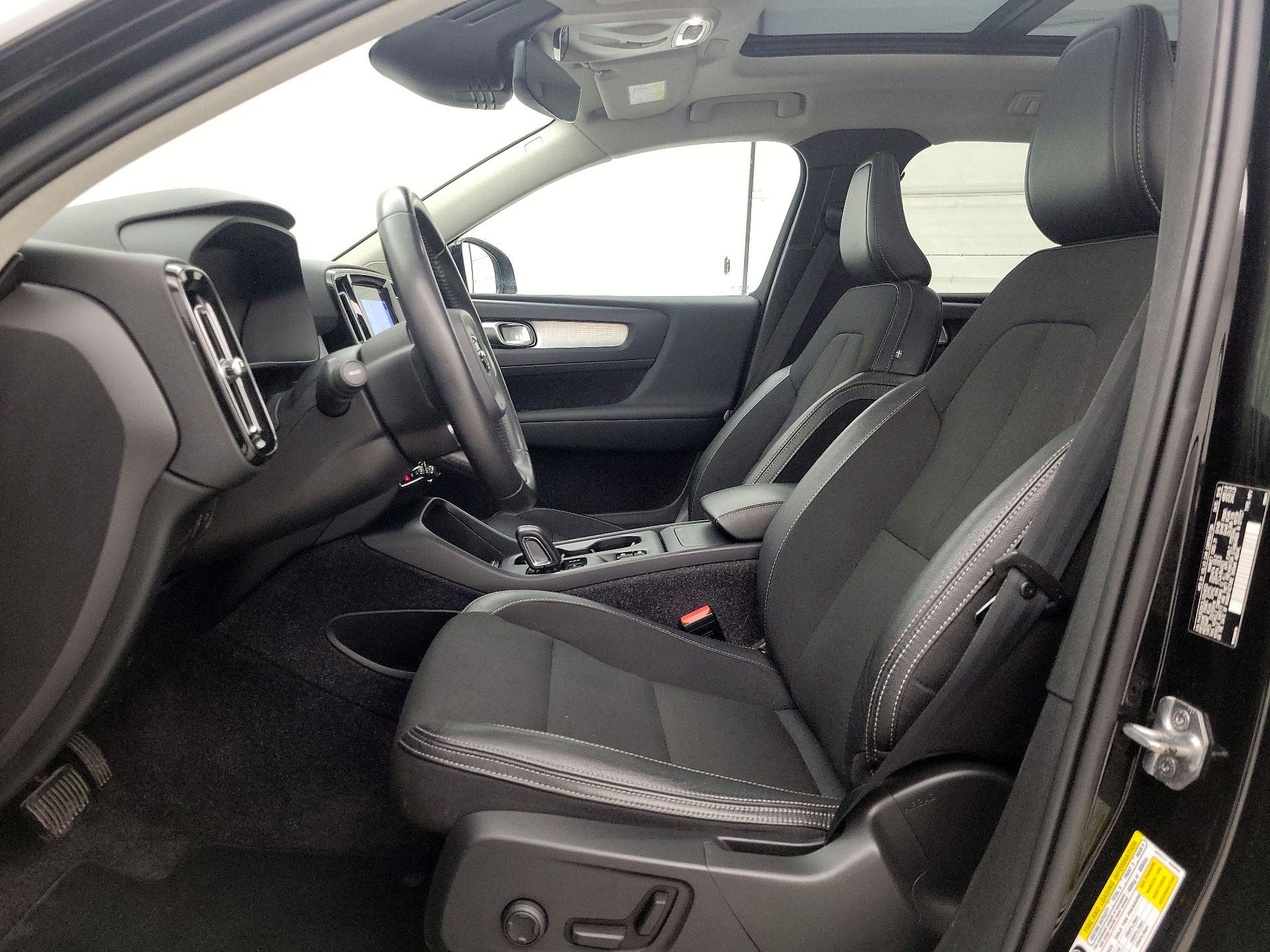 Thumbnail: 2020 Volvo XC40 - 11