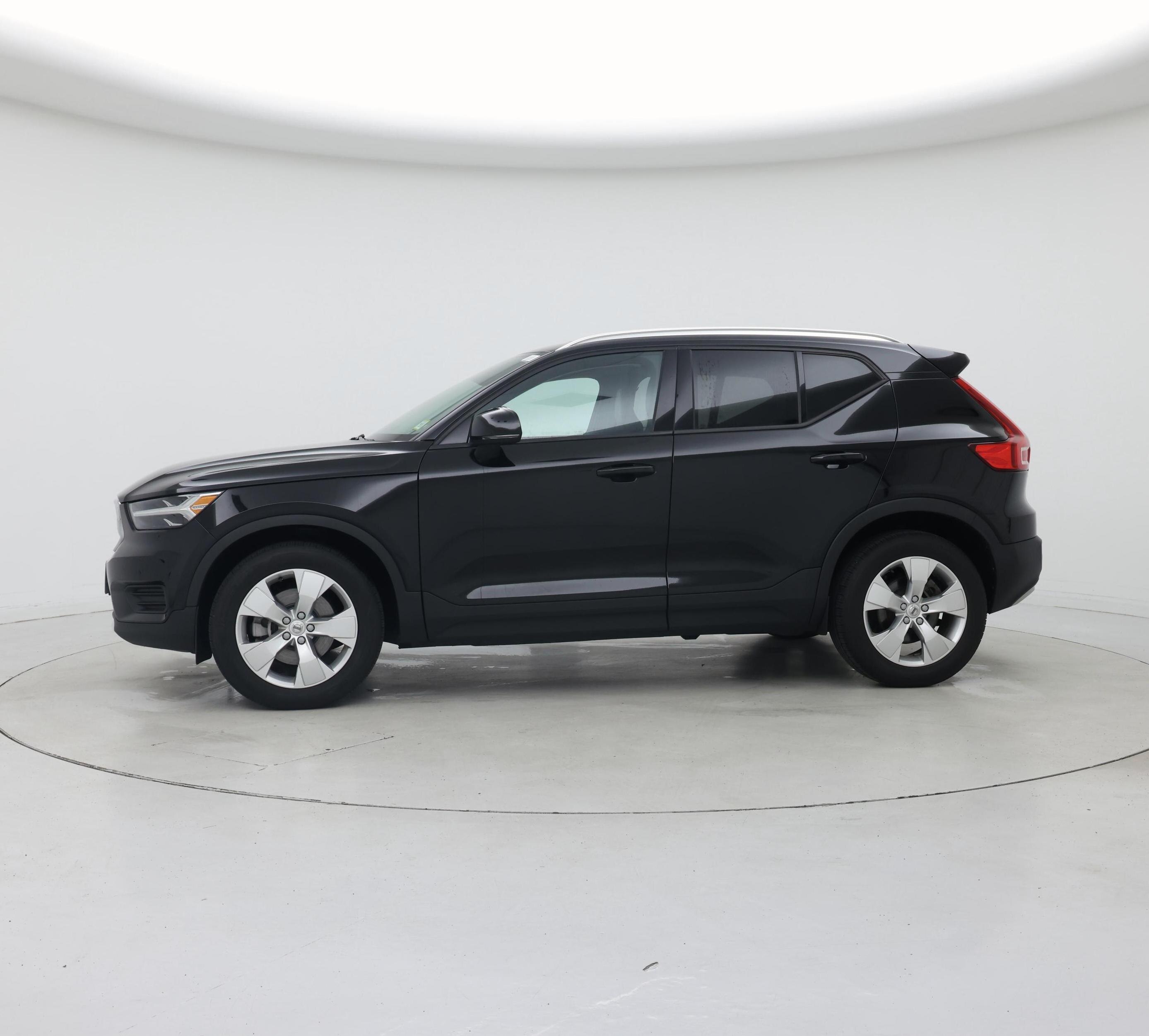 Thumbnail: 2020 Volvo XC40 - 3