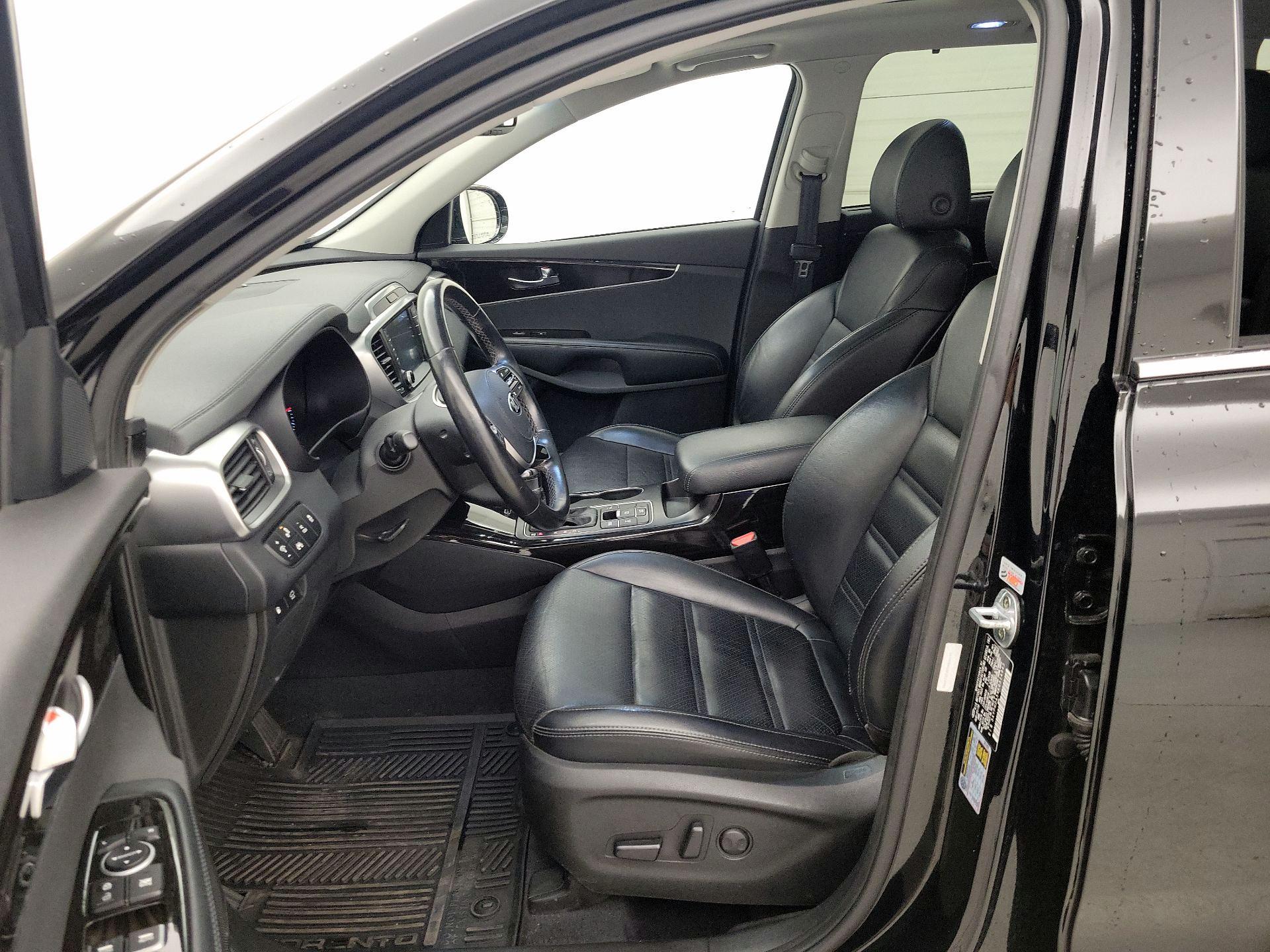 Thumbnail: 2019 Kia Sorento - 11