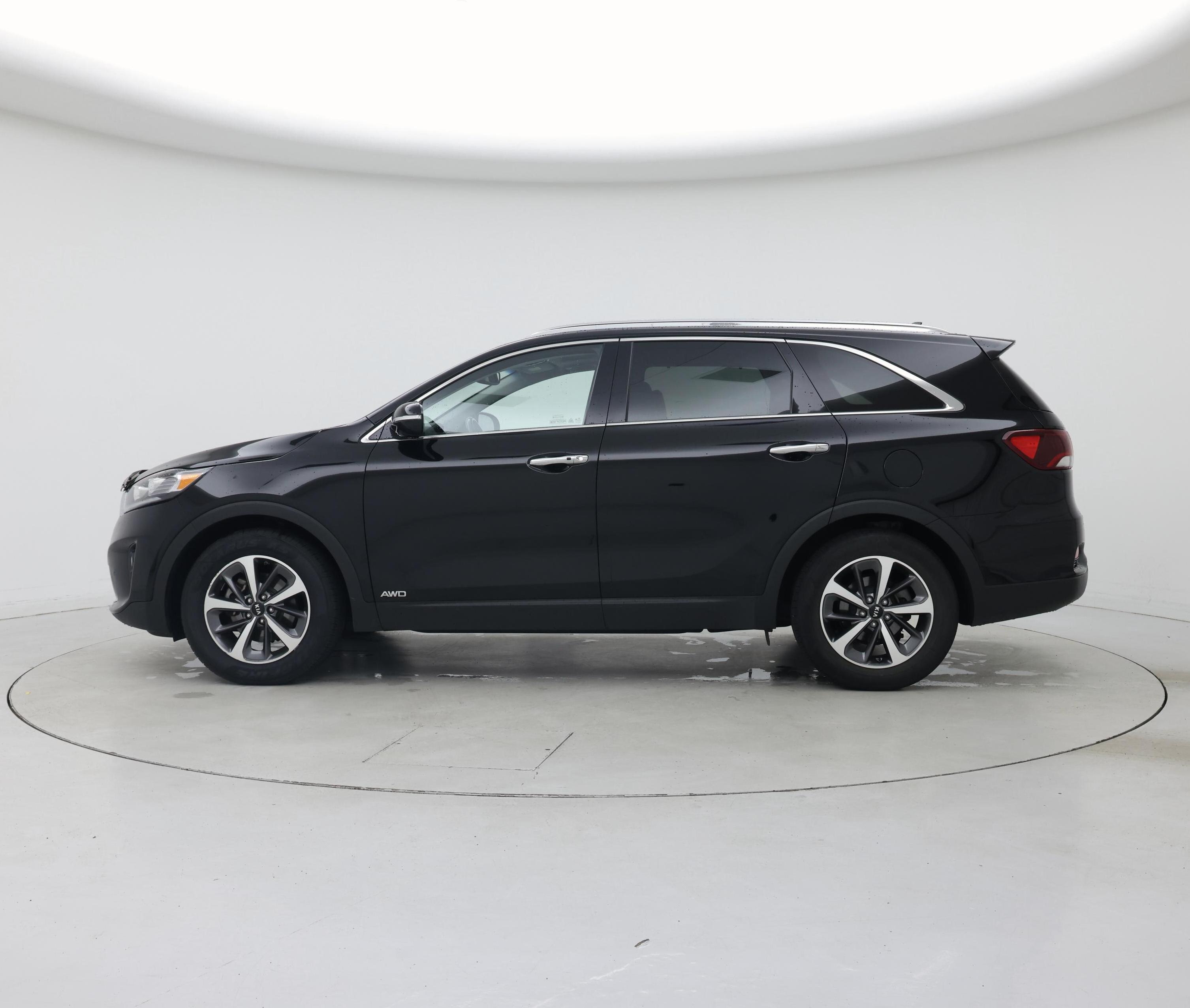 Thumbnail: 2019 Kia Sorento - 3