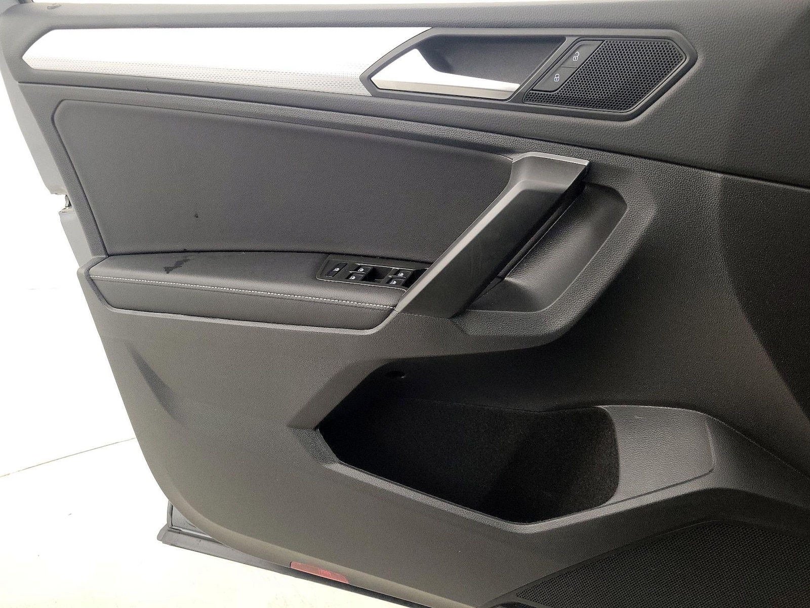 2024 Volkswagen Tiguan S - Photo 13