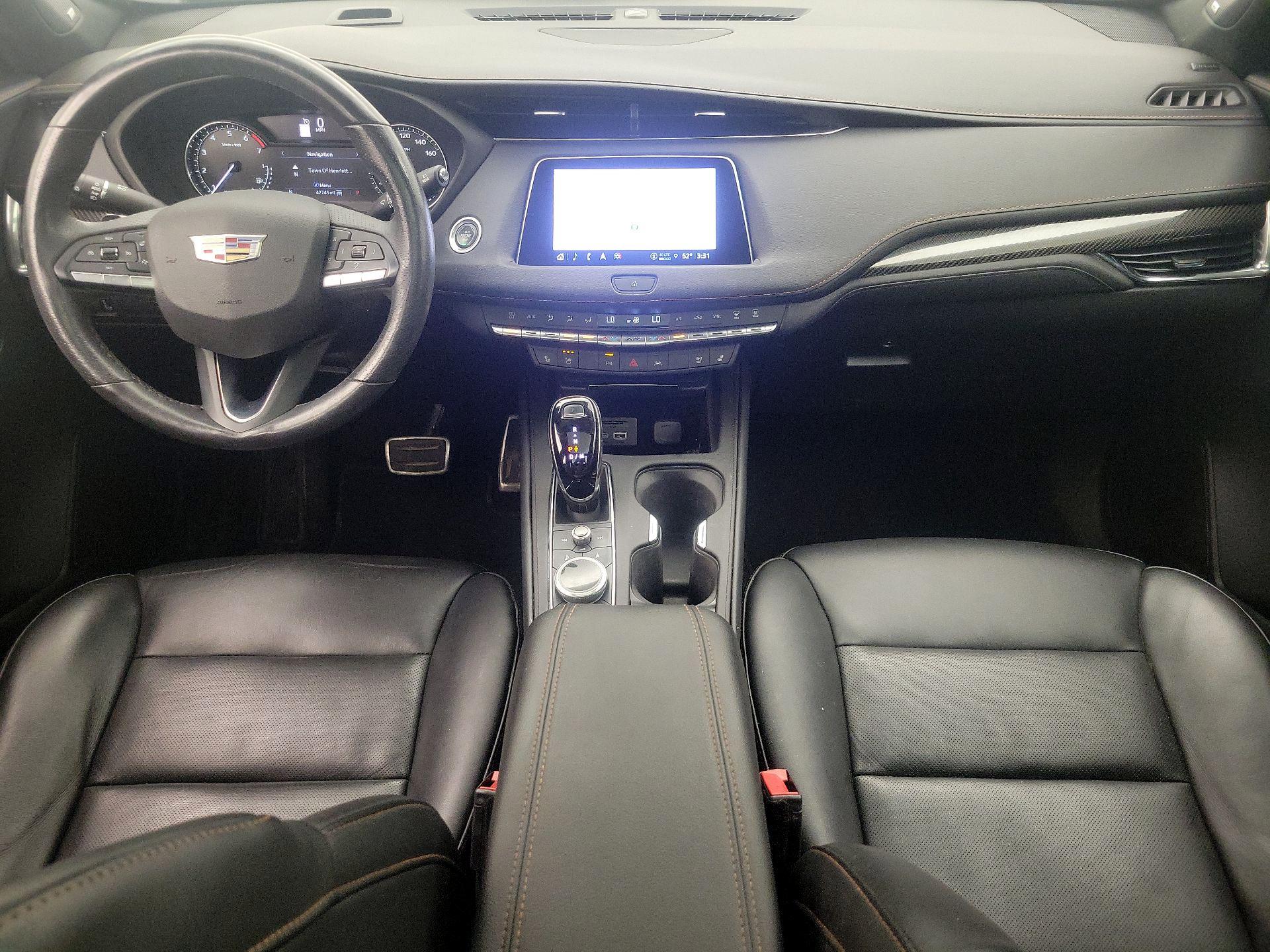 Thumbnail: 2023 Cadillac XT4 - 9