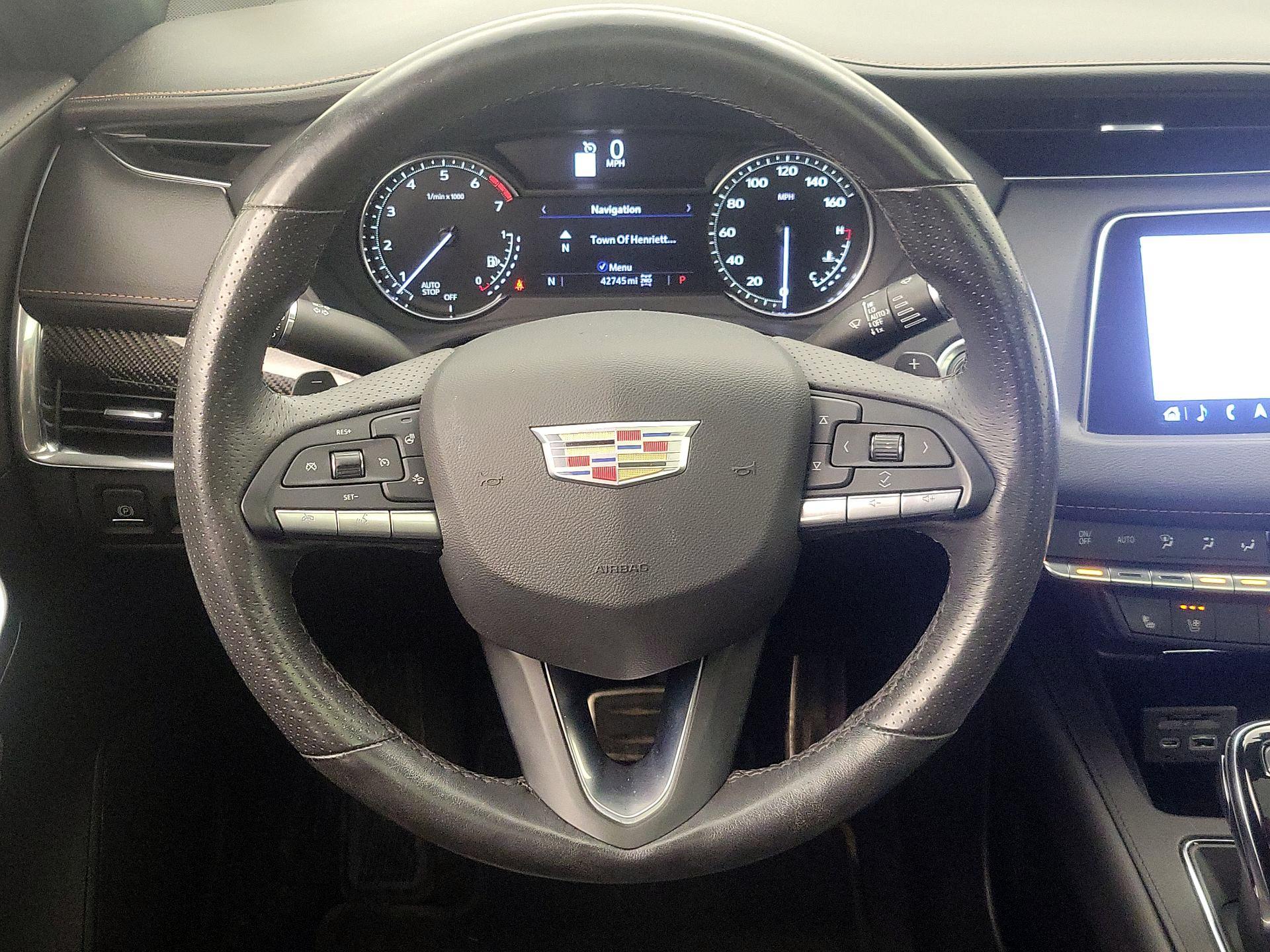 Thumbnail: 2023 Cadillac XT4 - 10