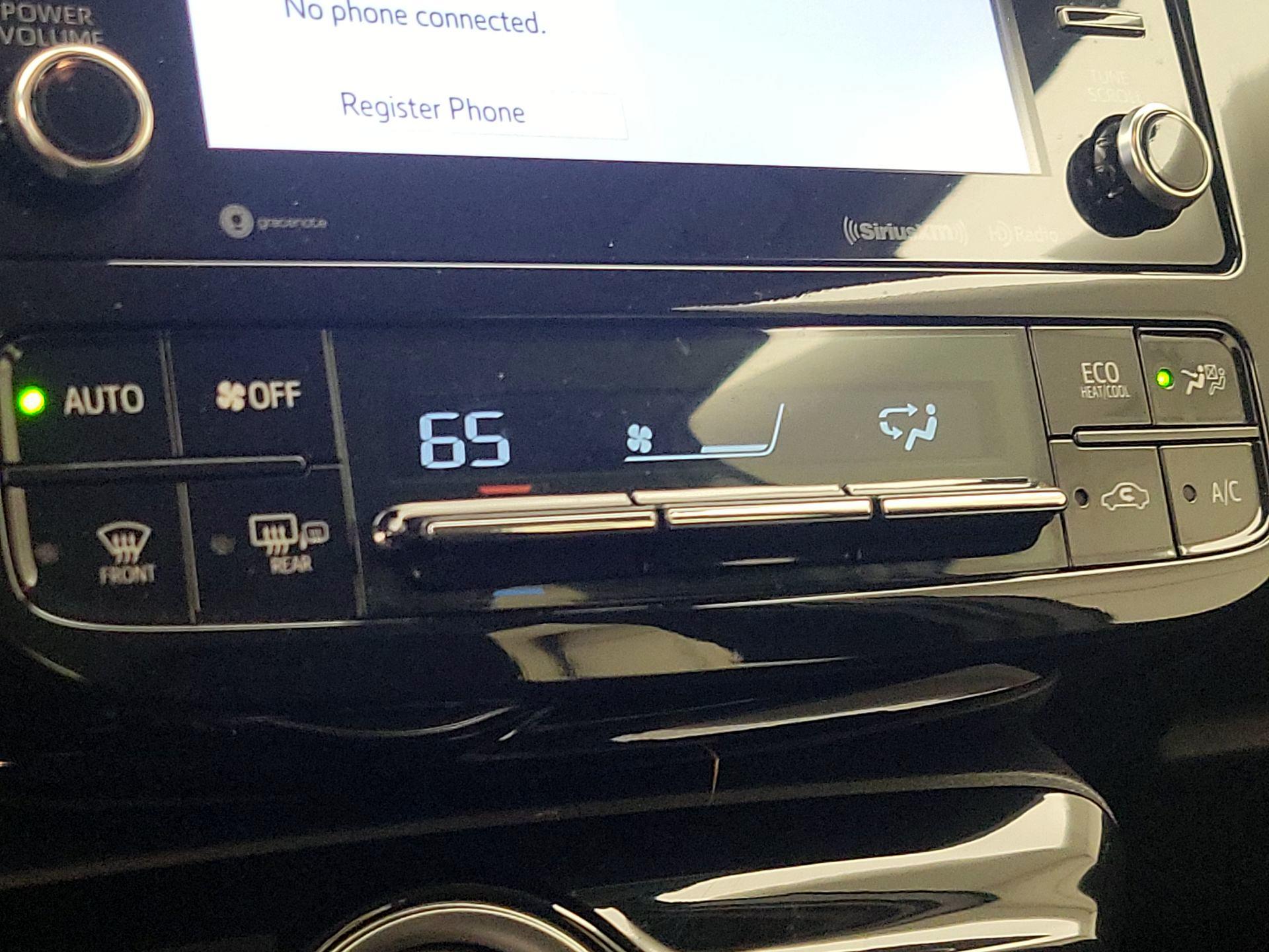 Thumbnail: 2020 Toyota Prius Prime - 16