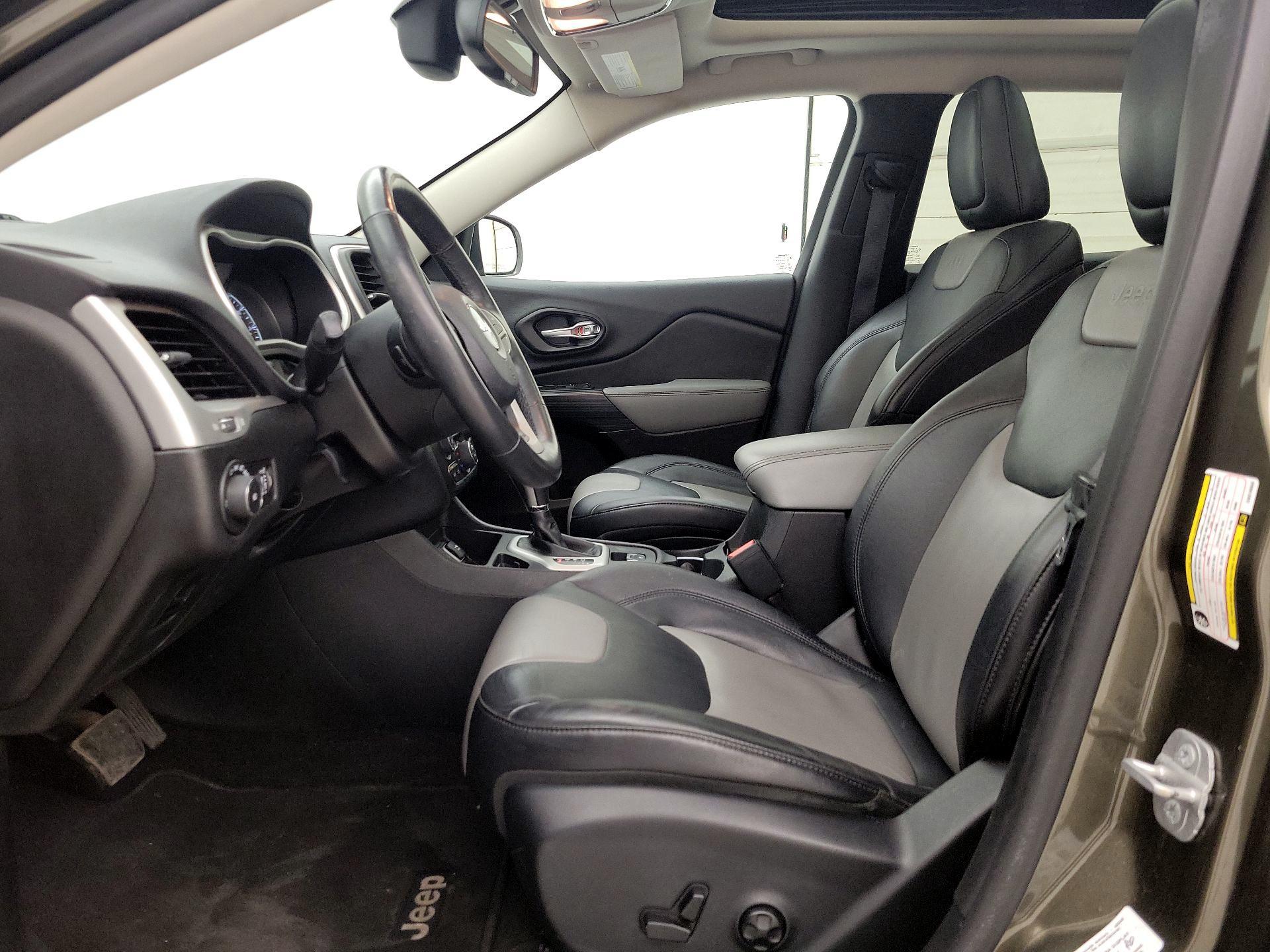 Thumbnail: 2014 Jeep Cherokee - 11