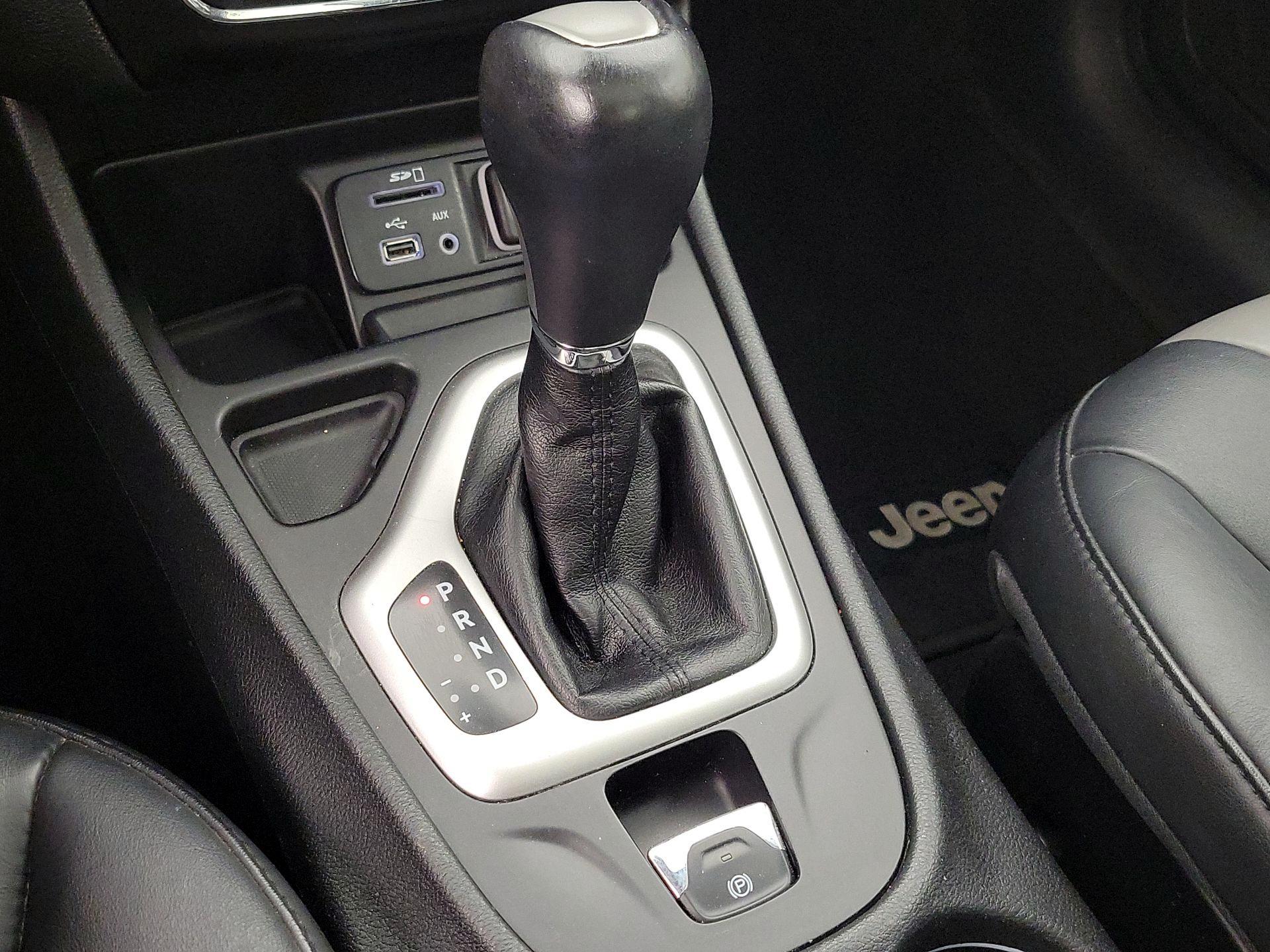 Thumbnail: 2014 Jeep Cherokee - 18
