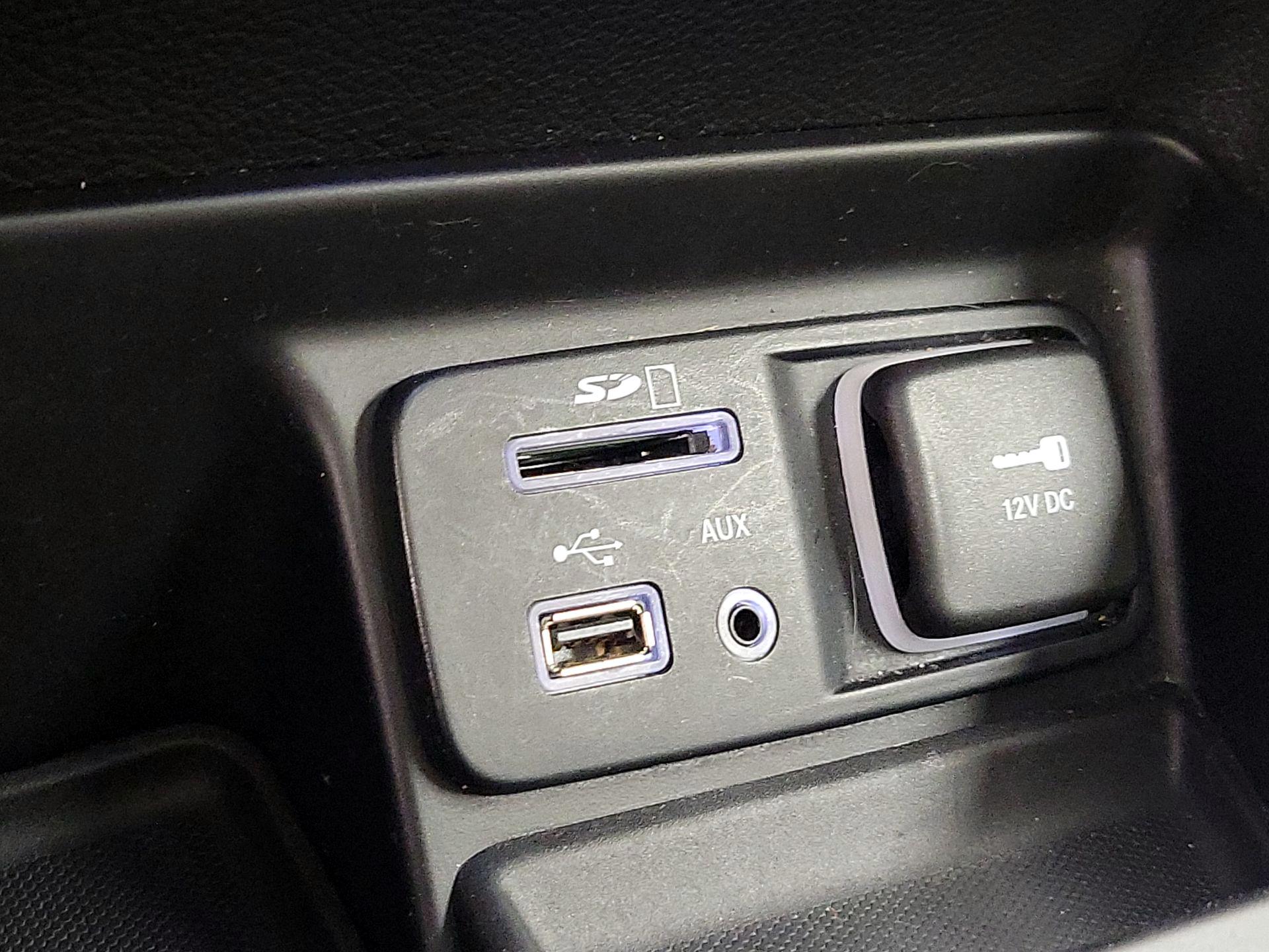 Thumbnail: 2014 Jeep Cherokee - 19
