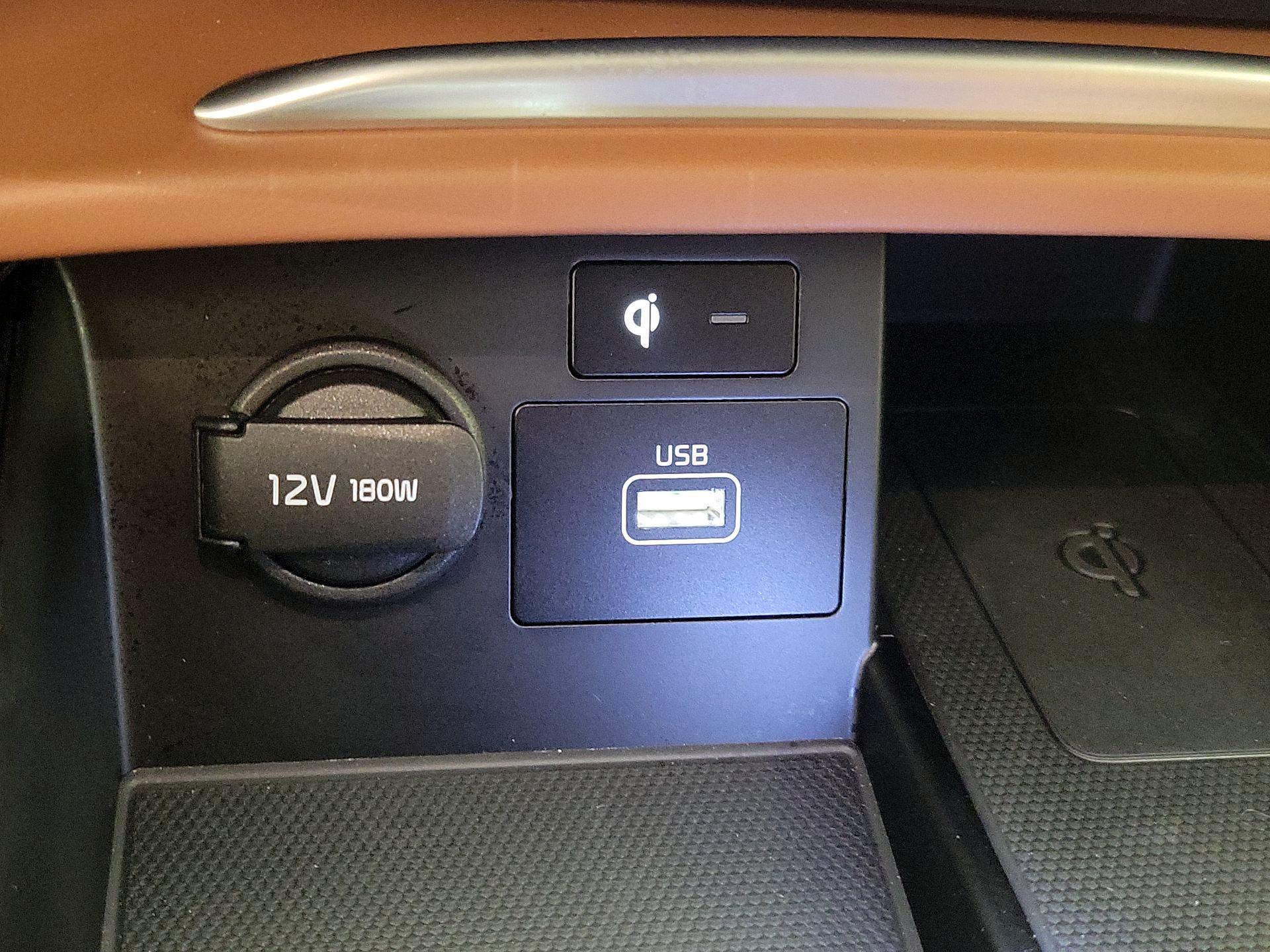 Thumbnail: 2019 Kia K900 - 19