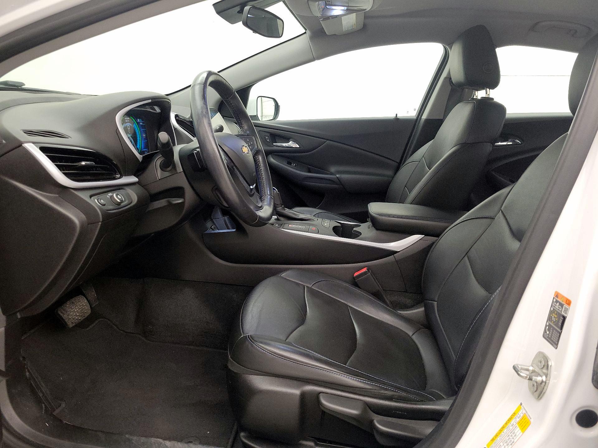 Thumbnail: 2018 Chevrolet Volt - 11