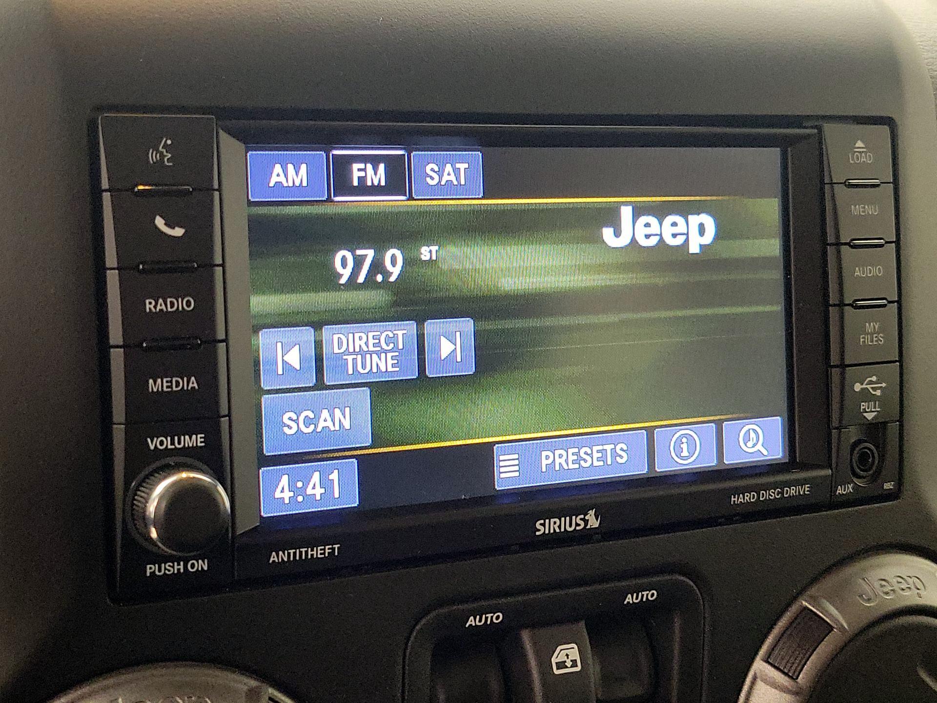 Thumbnail: 2018 Jeep Wrangler - 13