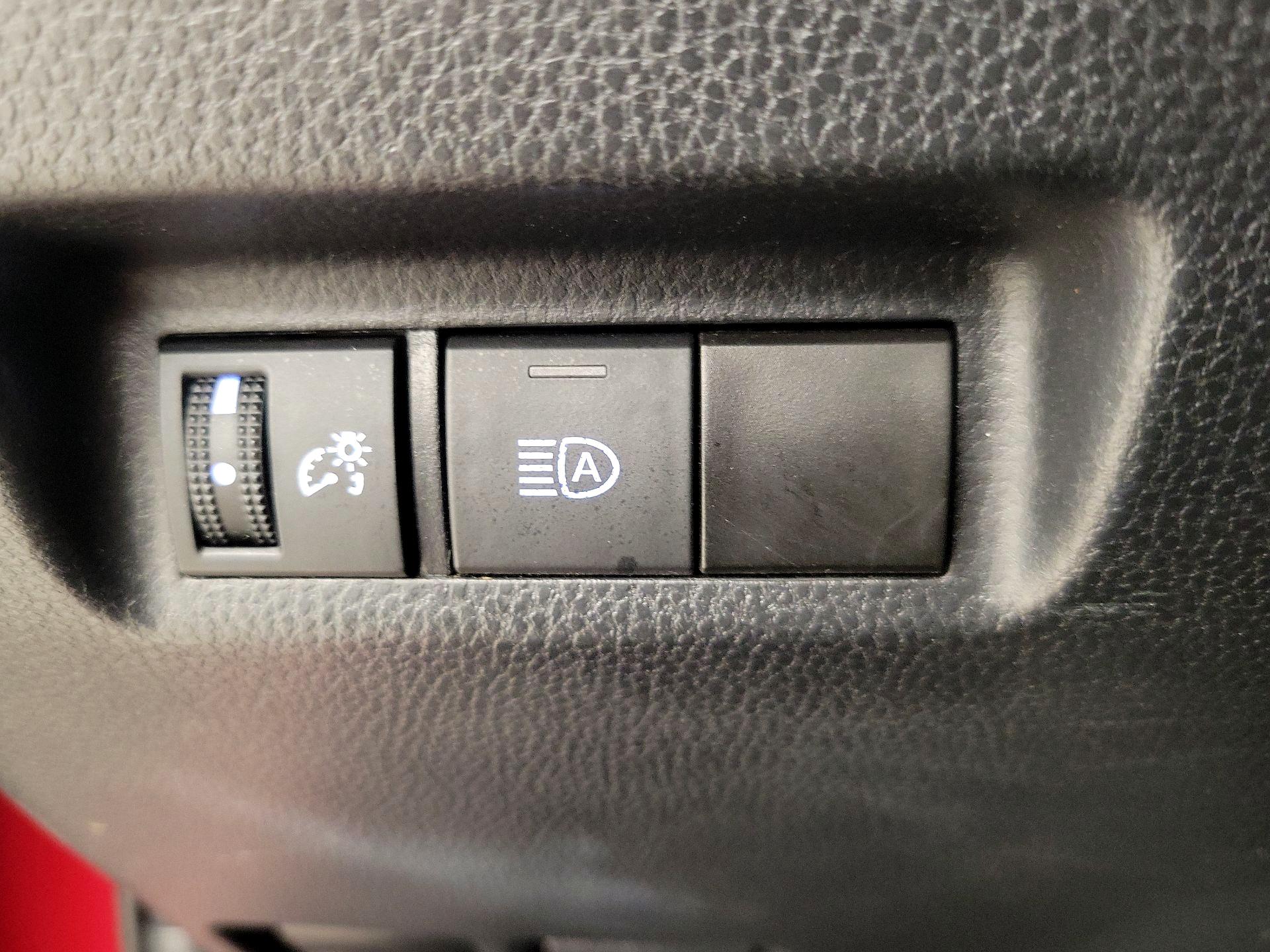 Thumbnail: 2021 Toyota RAV4 - 13