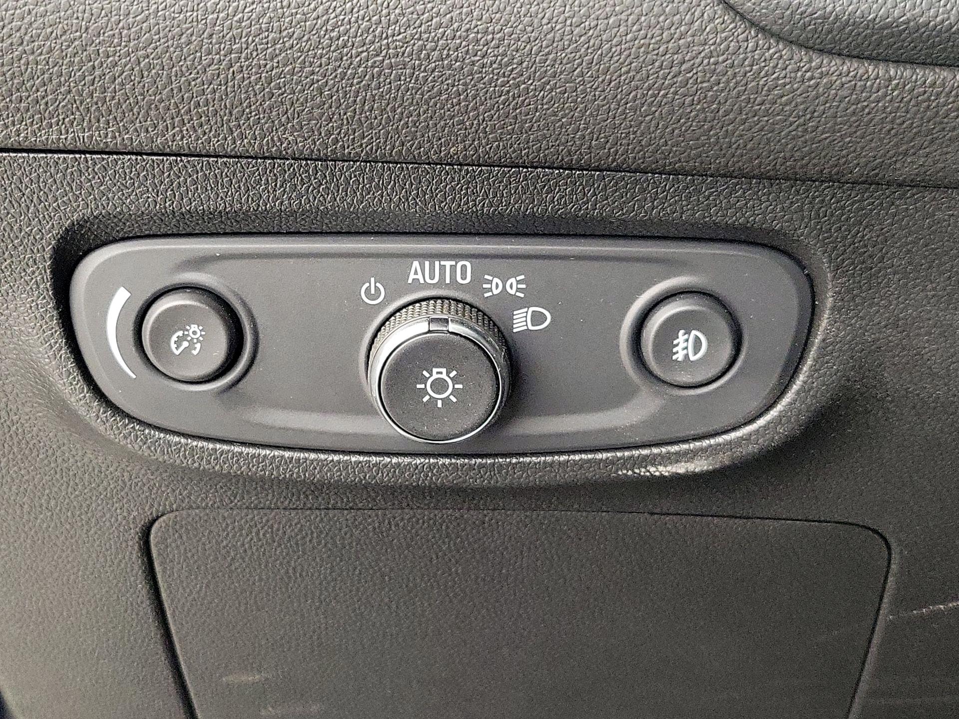 Thumbnail: 2021 Buick Encore GX - 13