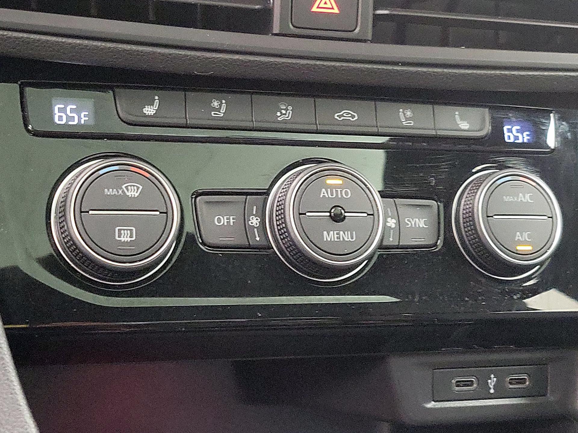 Thumbnail: 2021 Volkswagen Jetta - 16