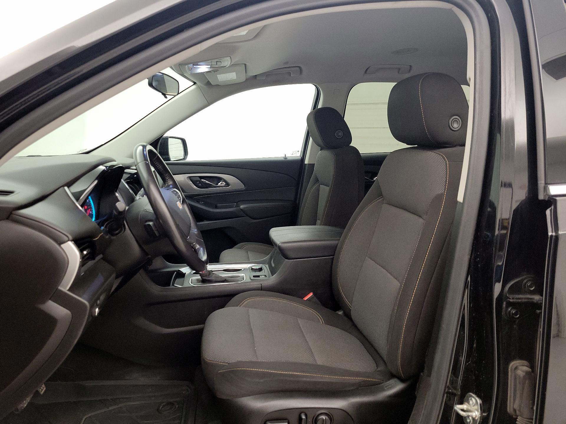 Thumbnail: 2020 Chevrolet Traverse - 11