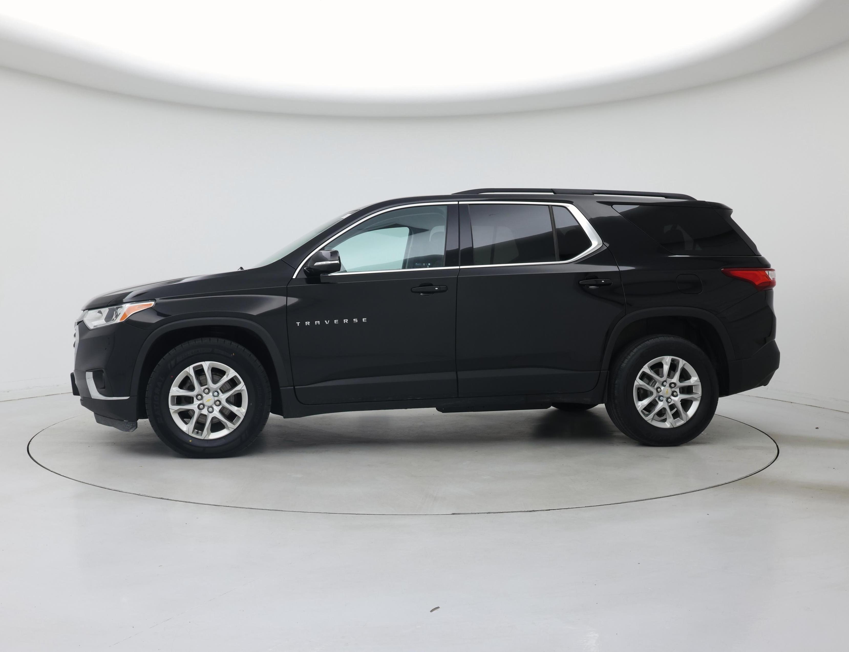 Thumbnail: 2020 Chevrolet Traverse - 3