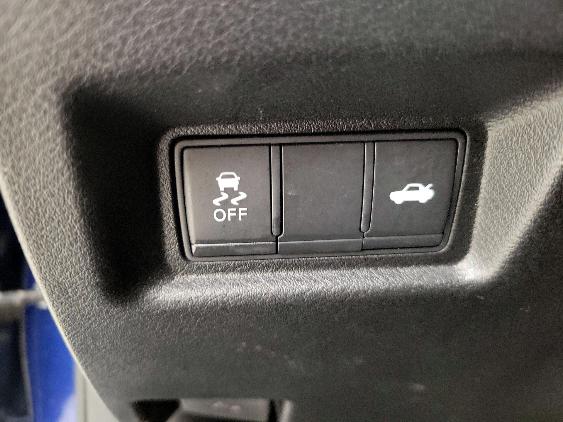 Thumbnail: 2019 INFINITI Q50 - 13