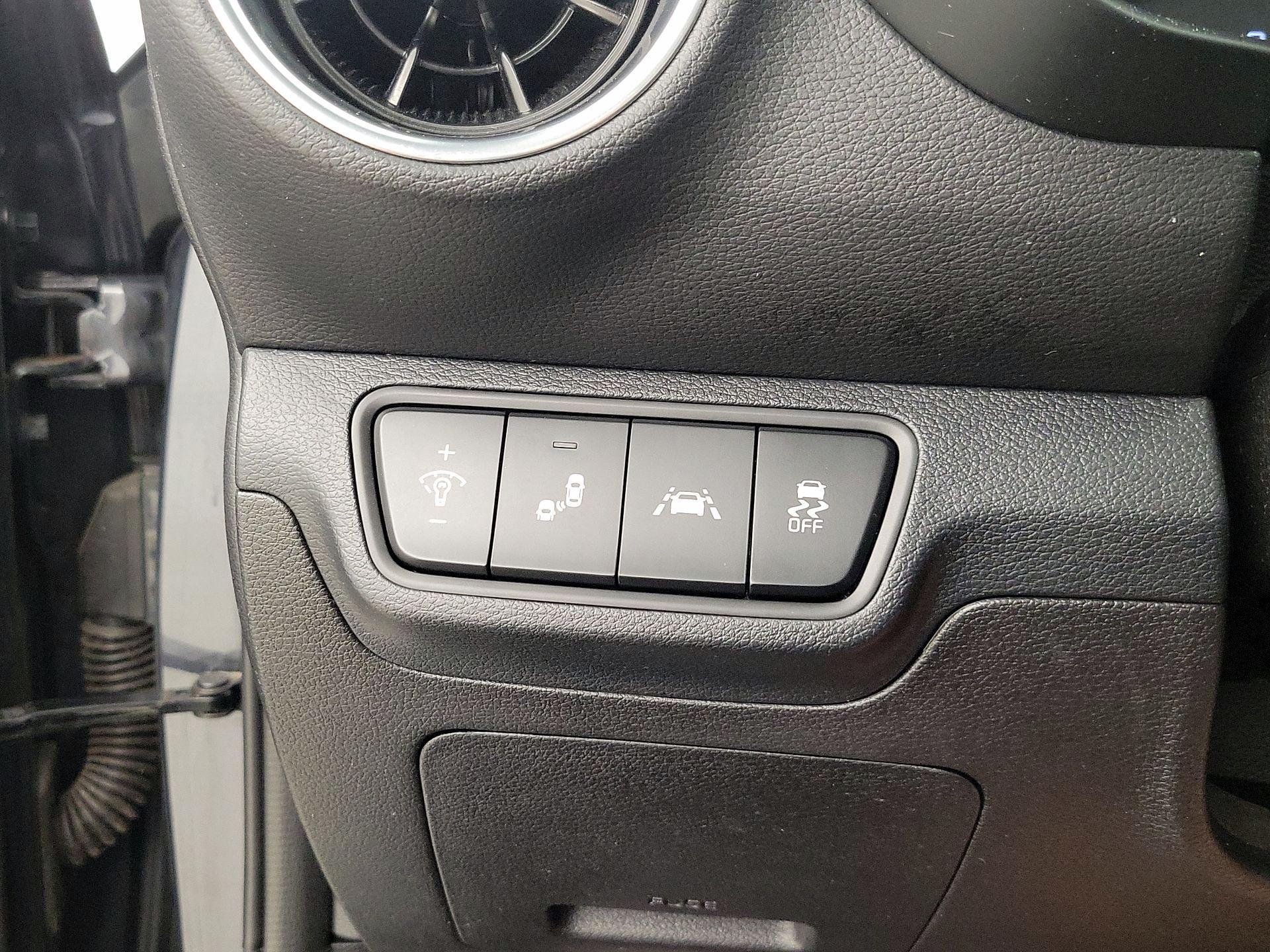 Thumbnail: 2021 Kia Forte - 13