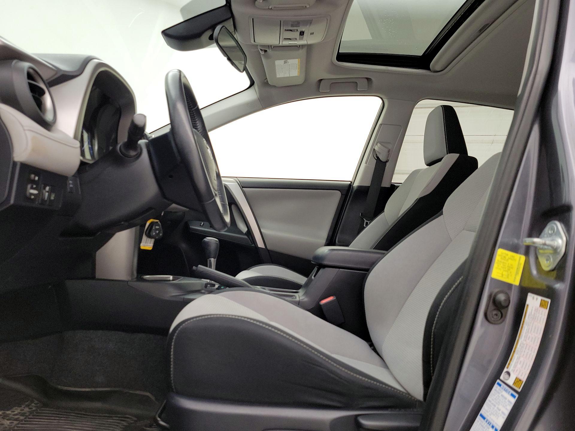 Thumbnail: 2017 Toyota RAV4 - 11