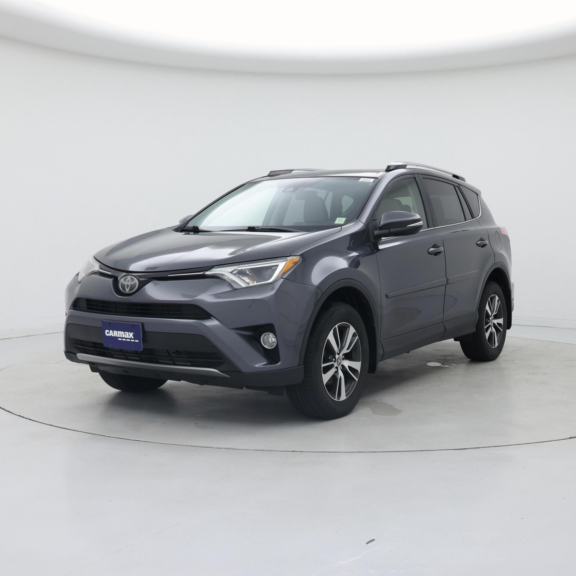 Thumbnail: 2017 Toyota RAV4 - 4
