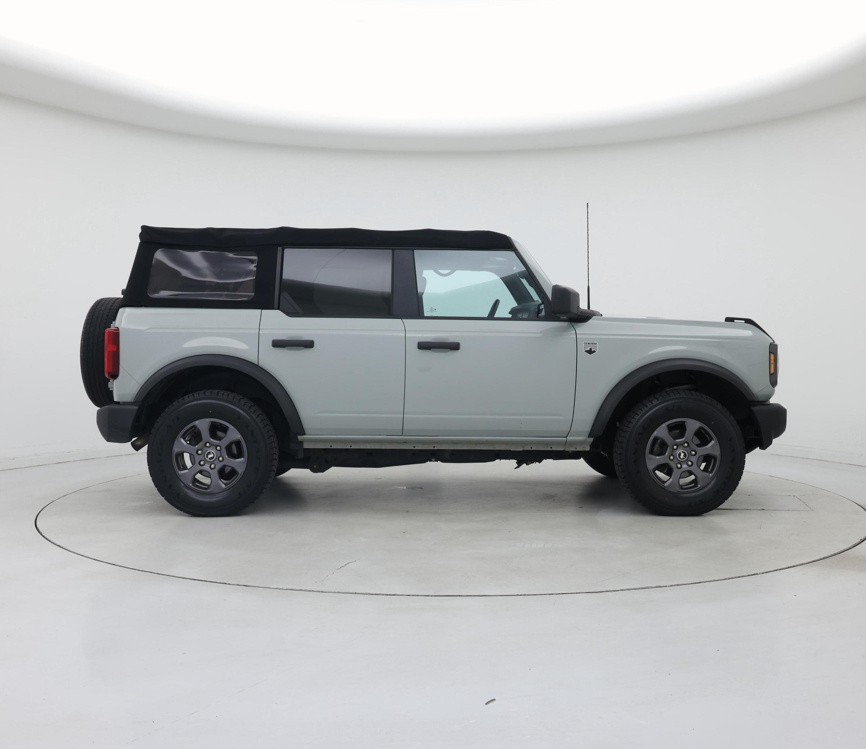 Thumbnail: 2022 Ford Bronco - 7
