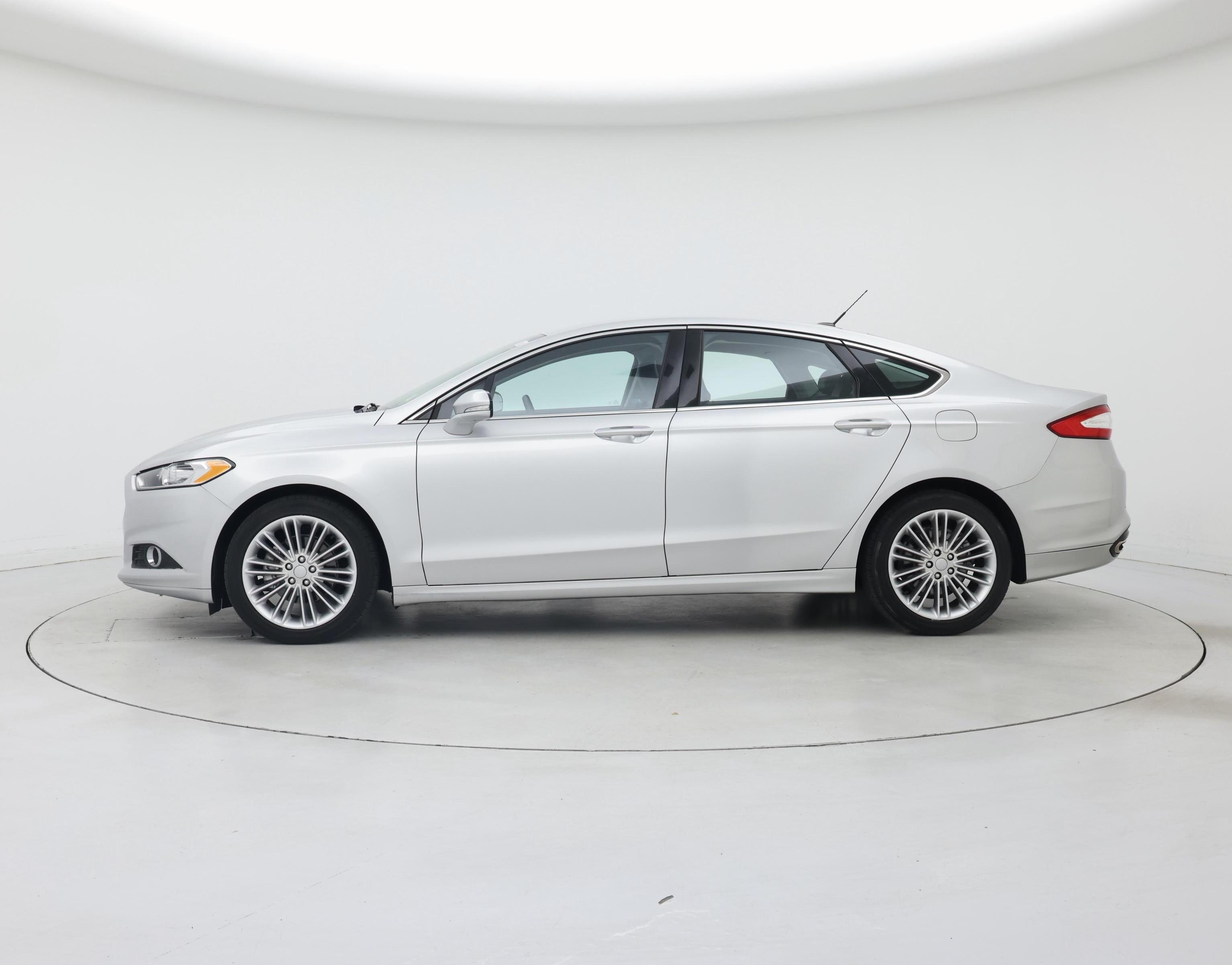 Thumbnail: 2016 Ford Fusion - 3