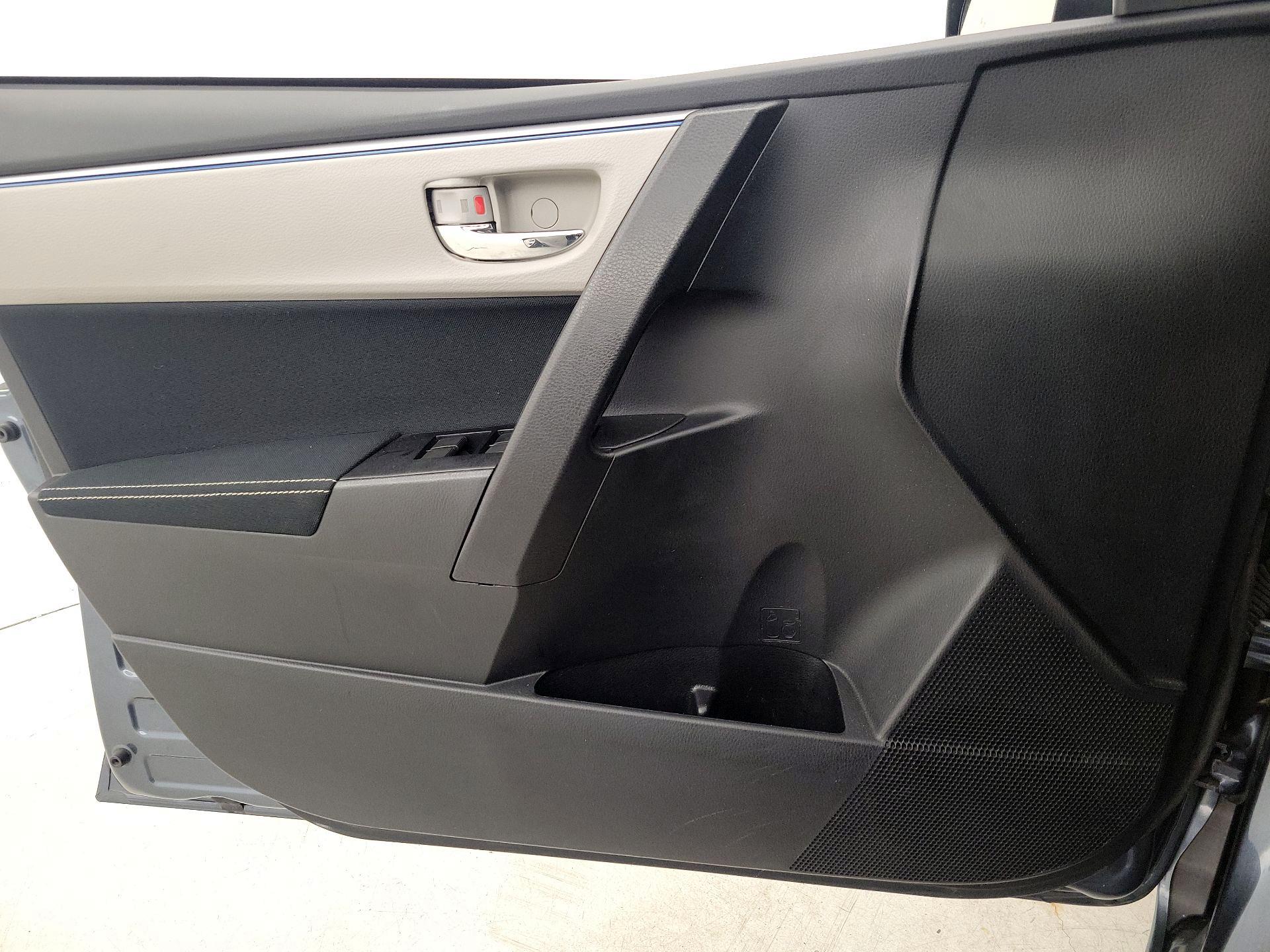Thumbnail: 2016 Toyota Corolla - 12