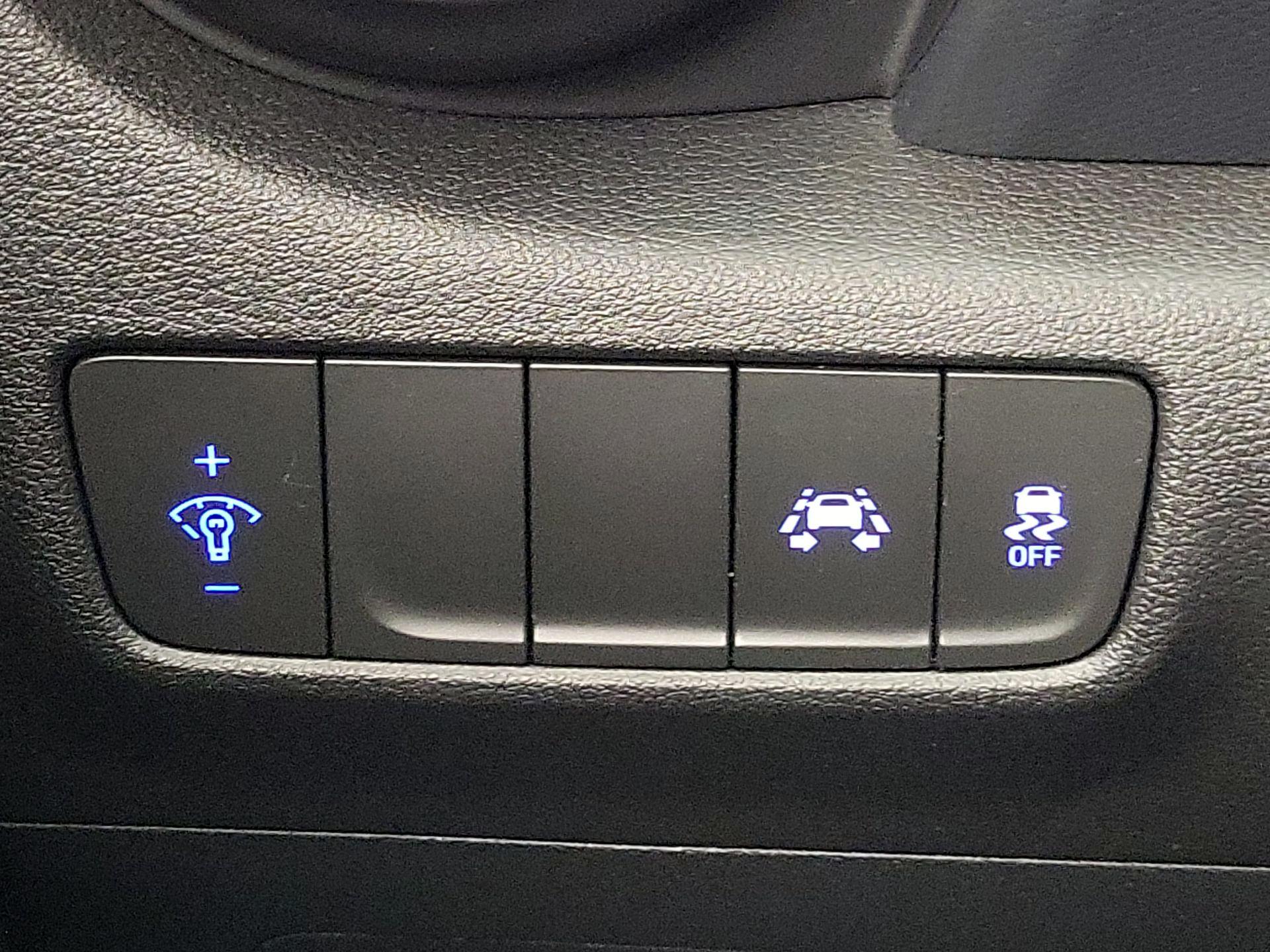Thumbnail: 2020 Hyundai Kona - 13