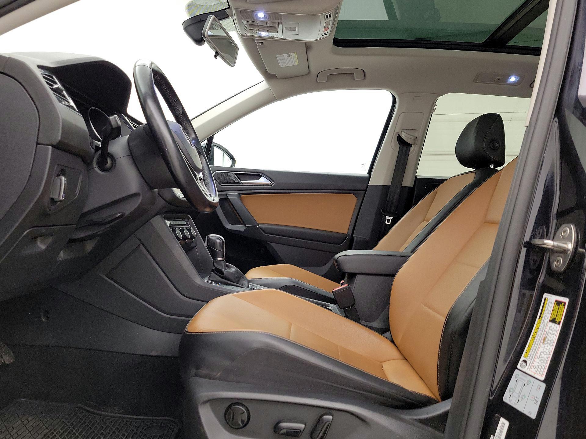 Thumbnail: 2018 Volkswagen Tiguan - 11