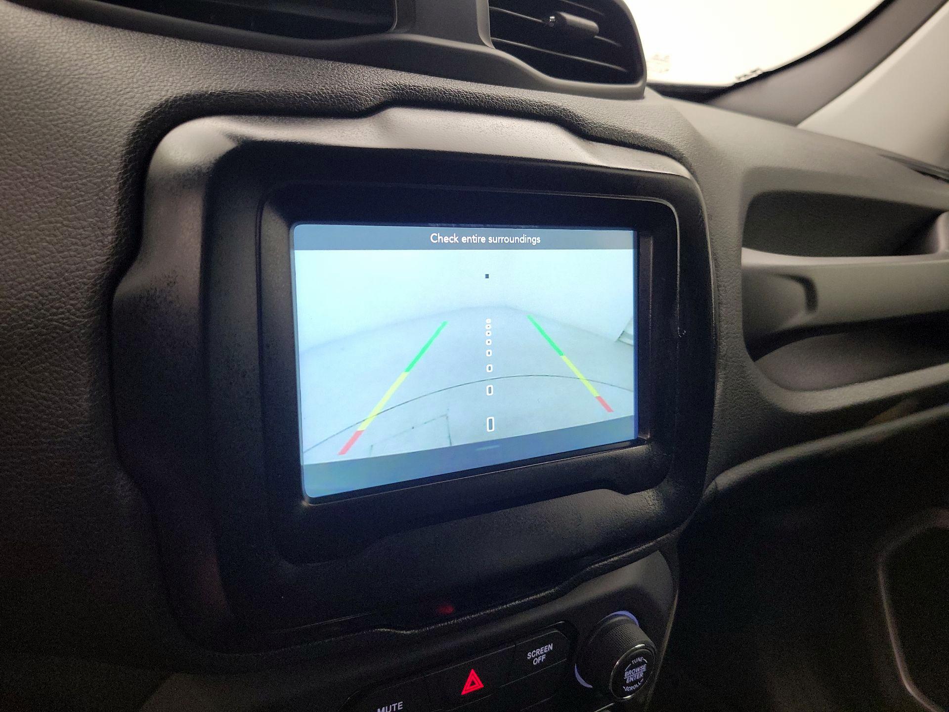 Thumbnail: 2020 Jeep Renegade - 14