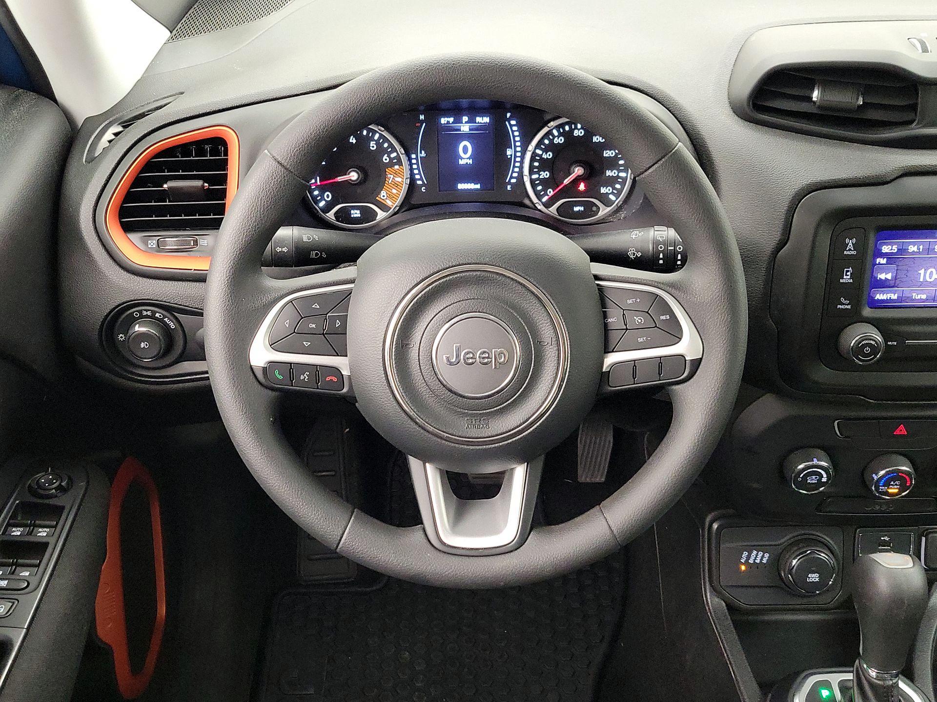 Thumbnail: 2020 Jeep Renegade - 10