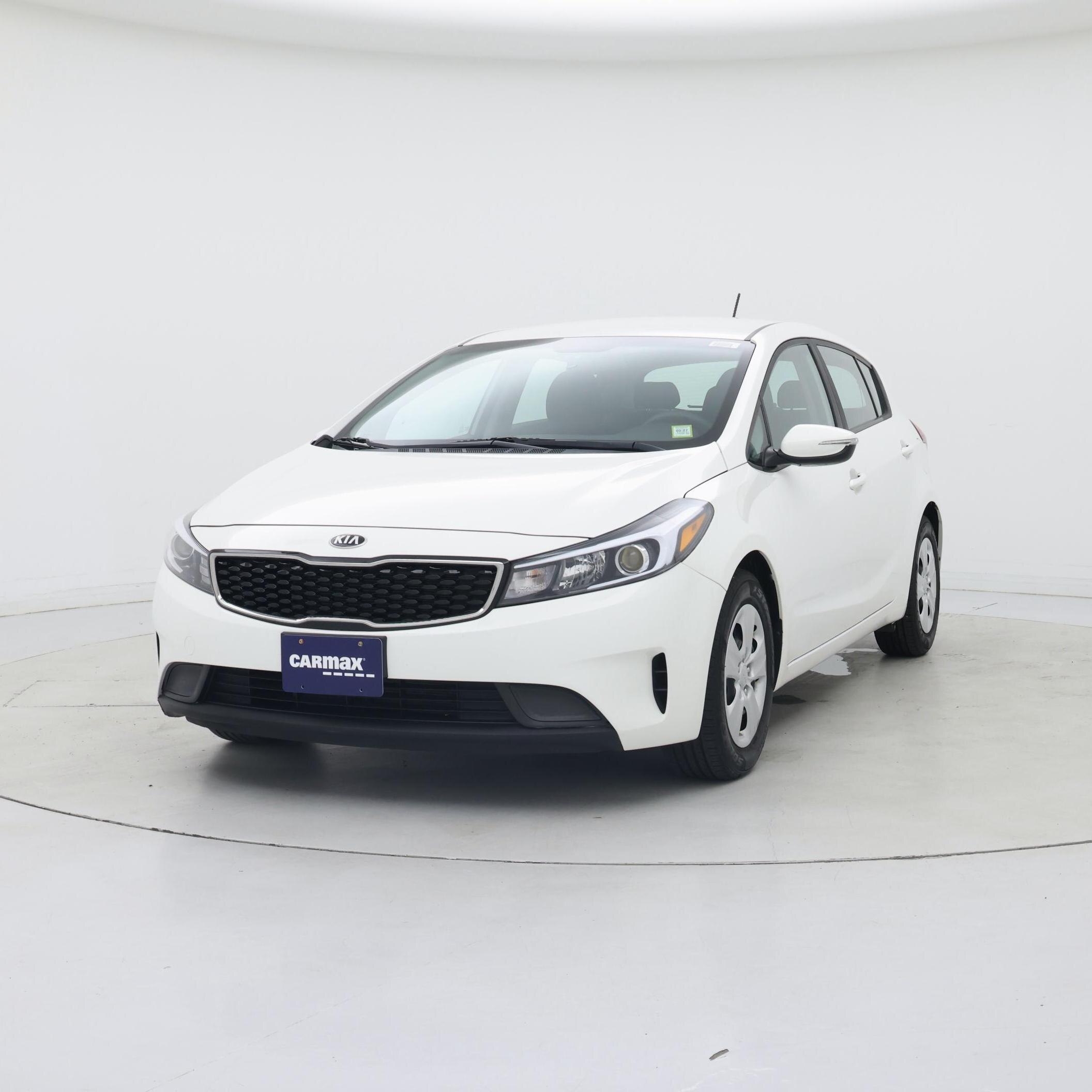 Thumbnail: 2017 Kia Forte - 4
