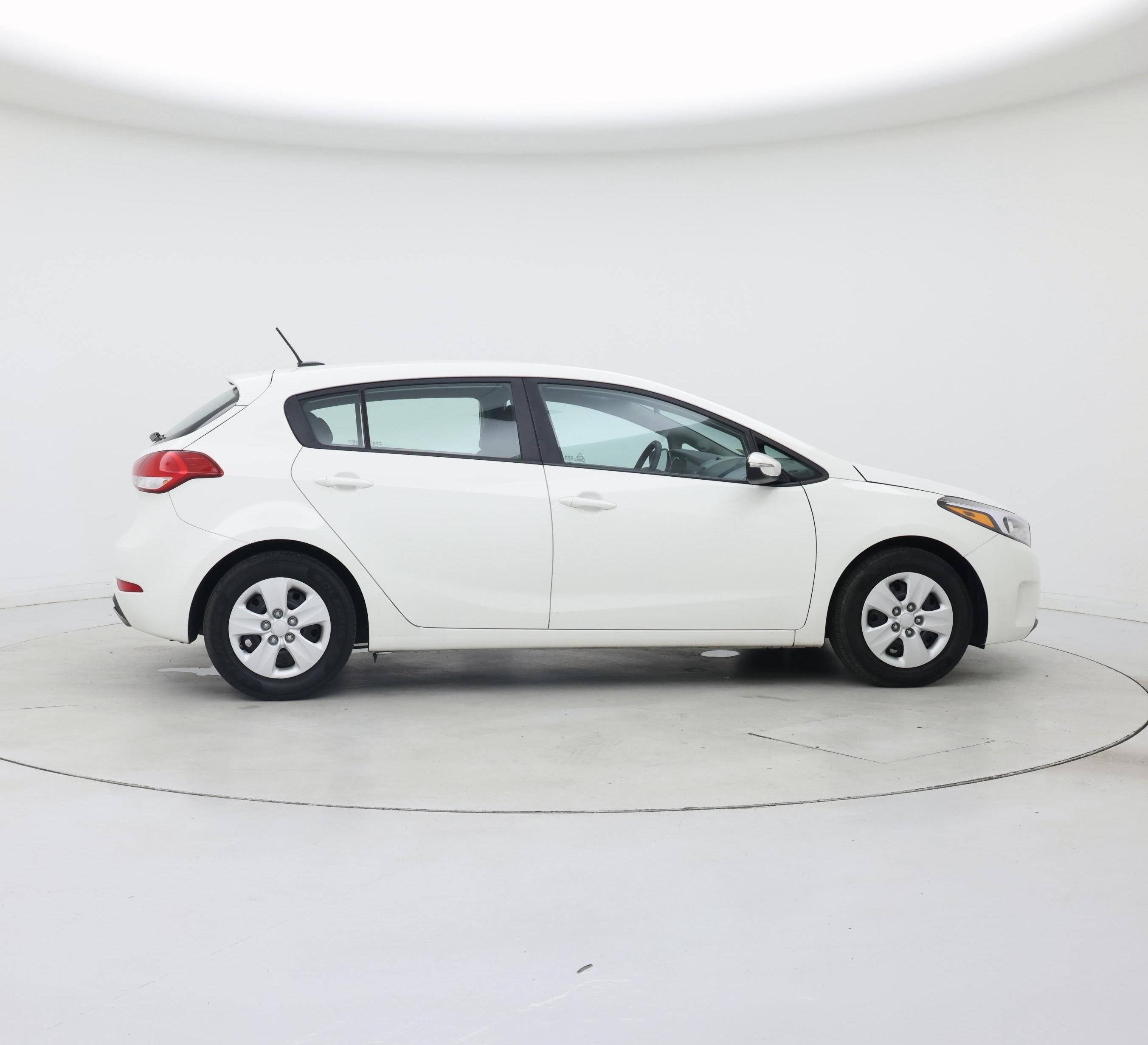 Thumbnail: 2017 Kia Forte - 7