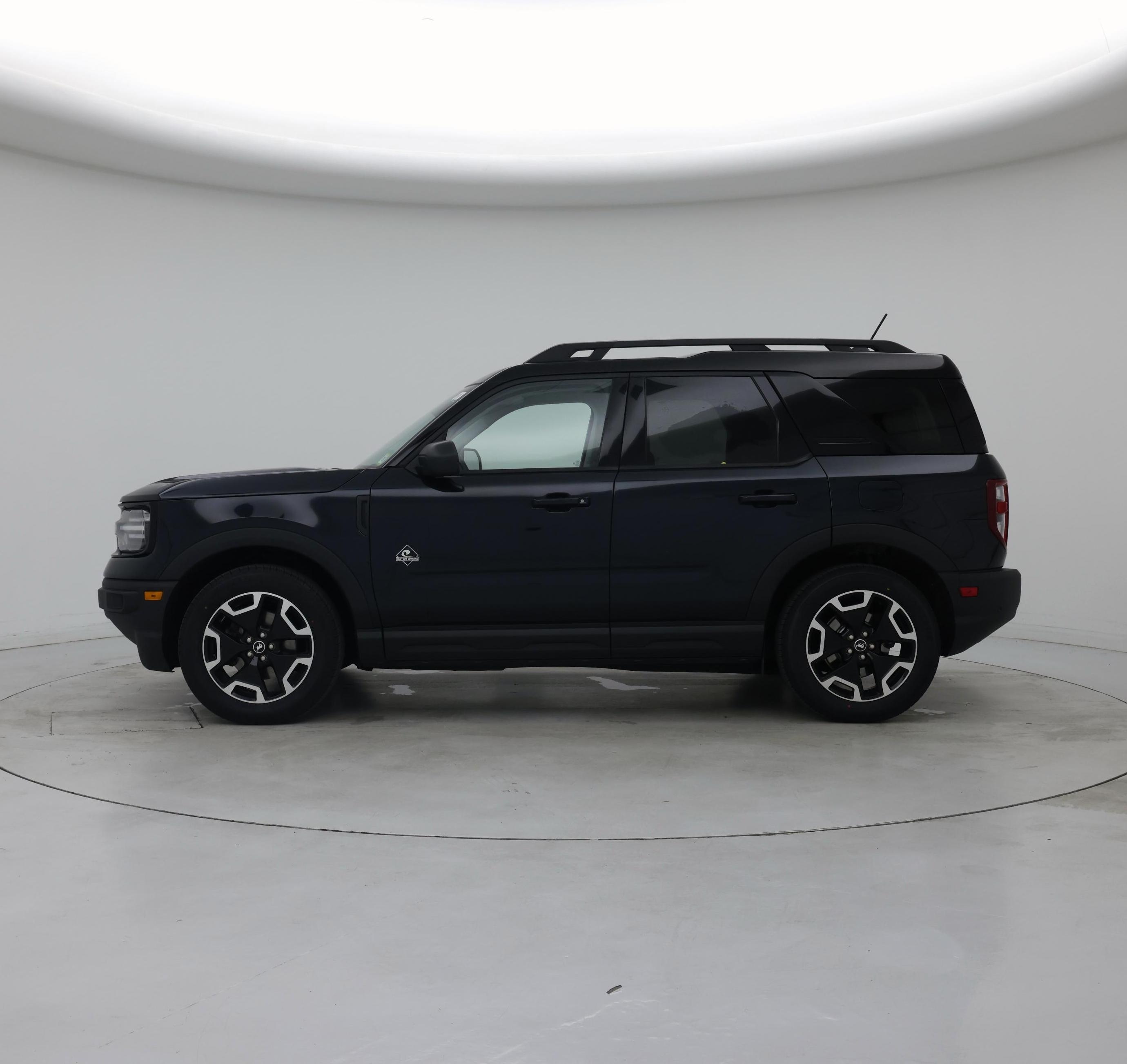 Thumbnail: 2022 Ford Bronco Sport - 3