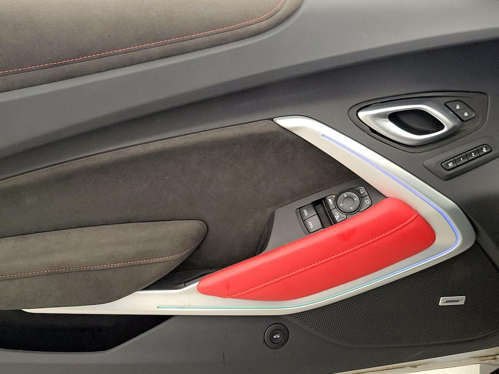 2023 Chevrolet Camaro ZL1 - Photo 13