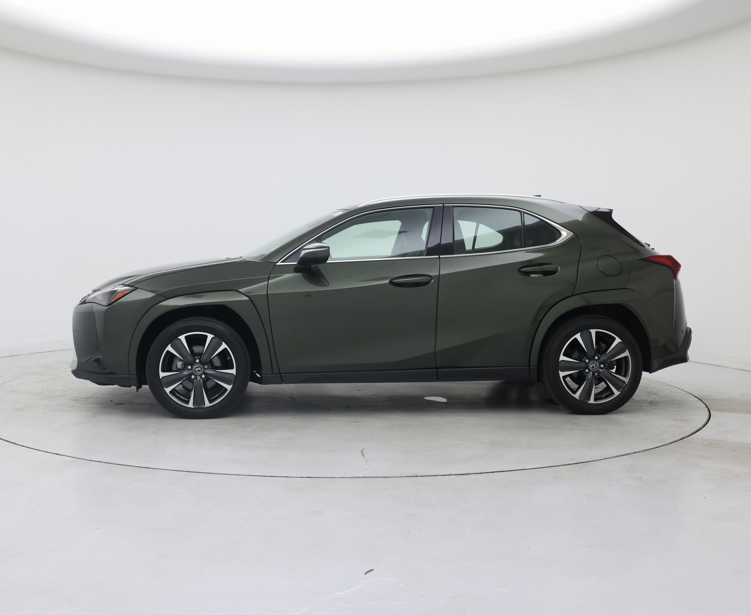 Thumbnail: 2023 Lexus UX - 3