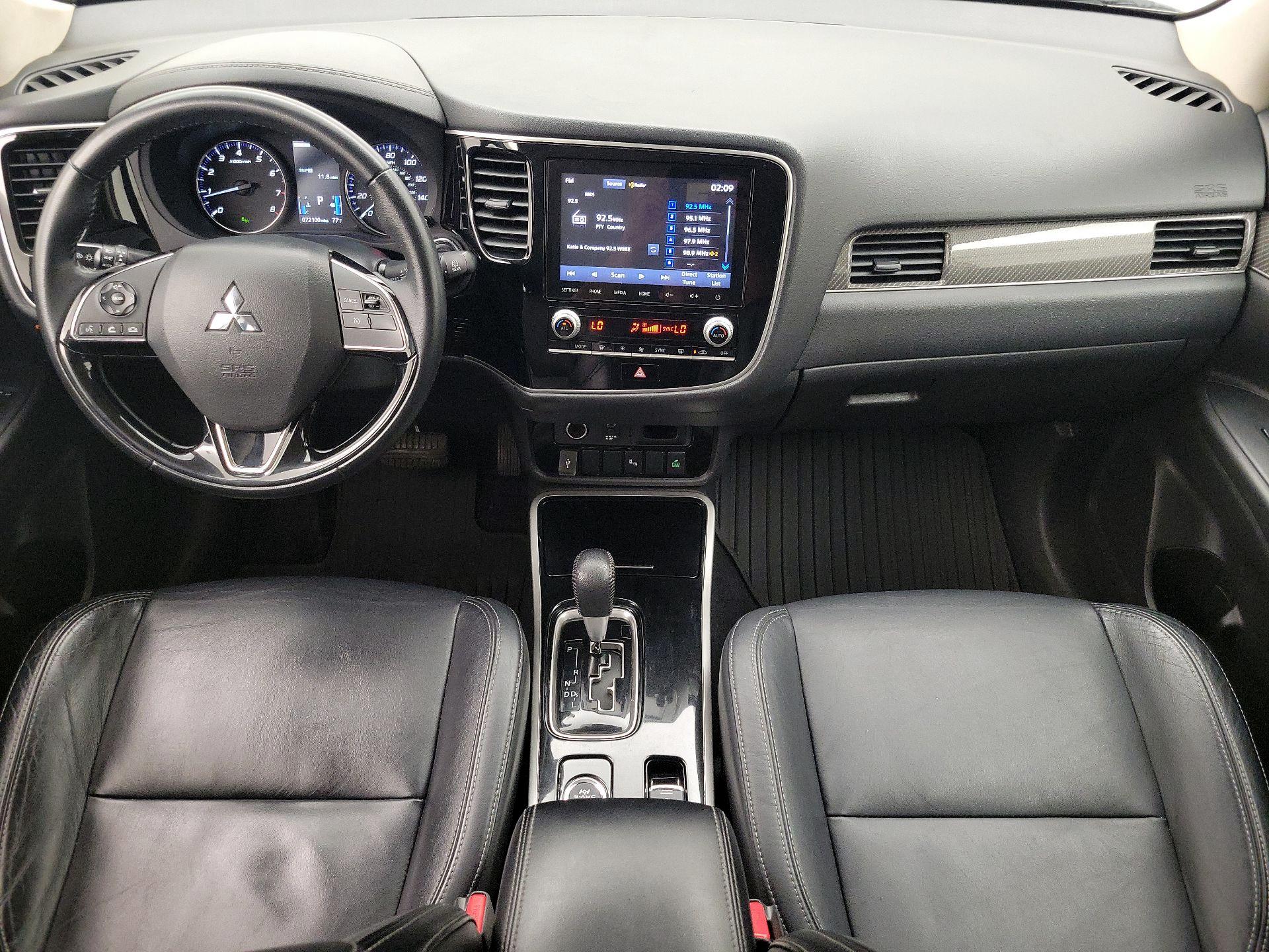 Thumbnail: 2020 Mitsubishi Outlander - 9