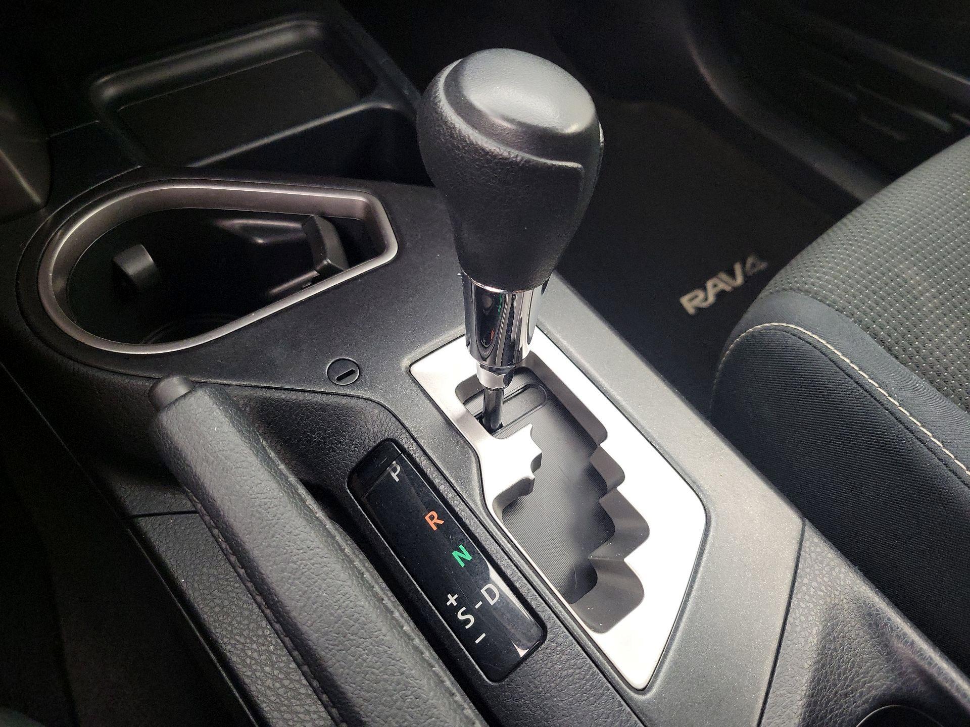 Thumbnail: 2016 Toyota RAV4 - 17