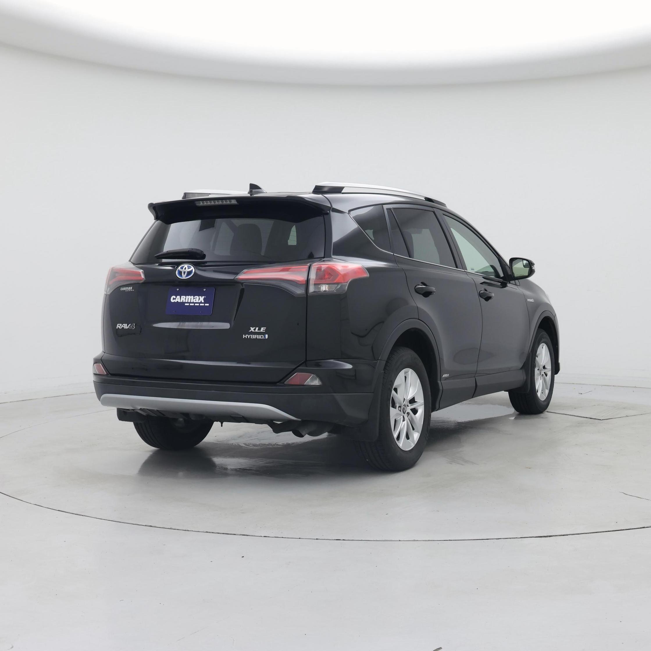 Thumbnail: 2016 Toyota RAV4 - 8