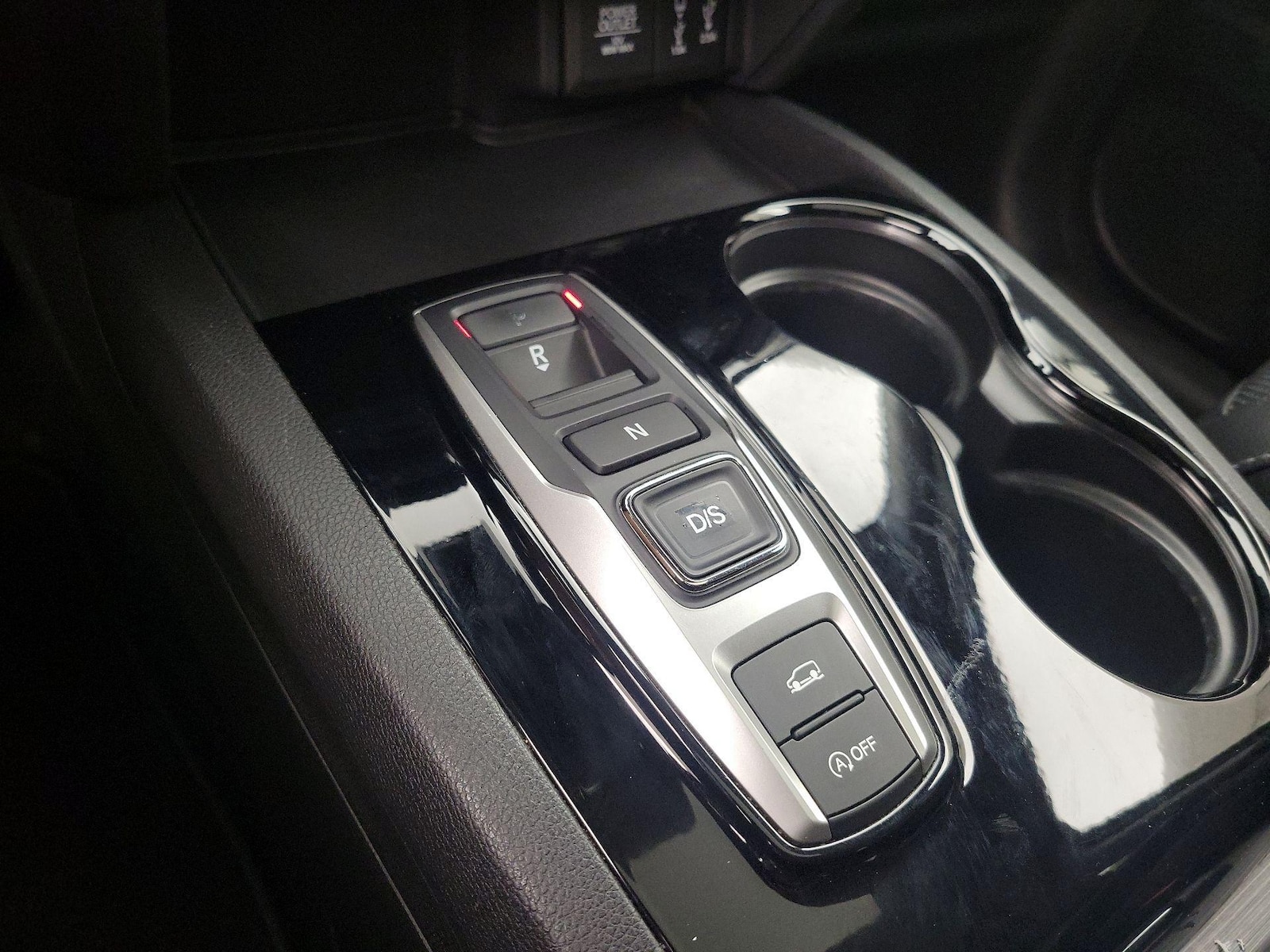 2017 Honda Pilot Elite - Photo 19